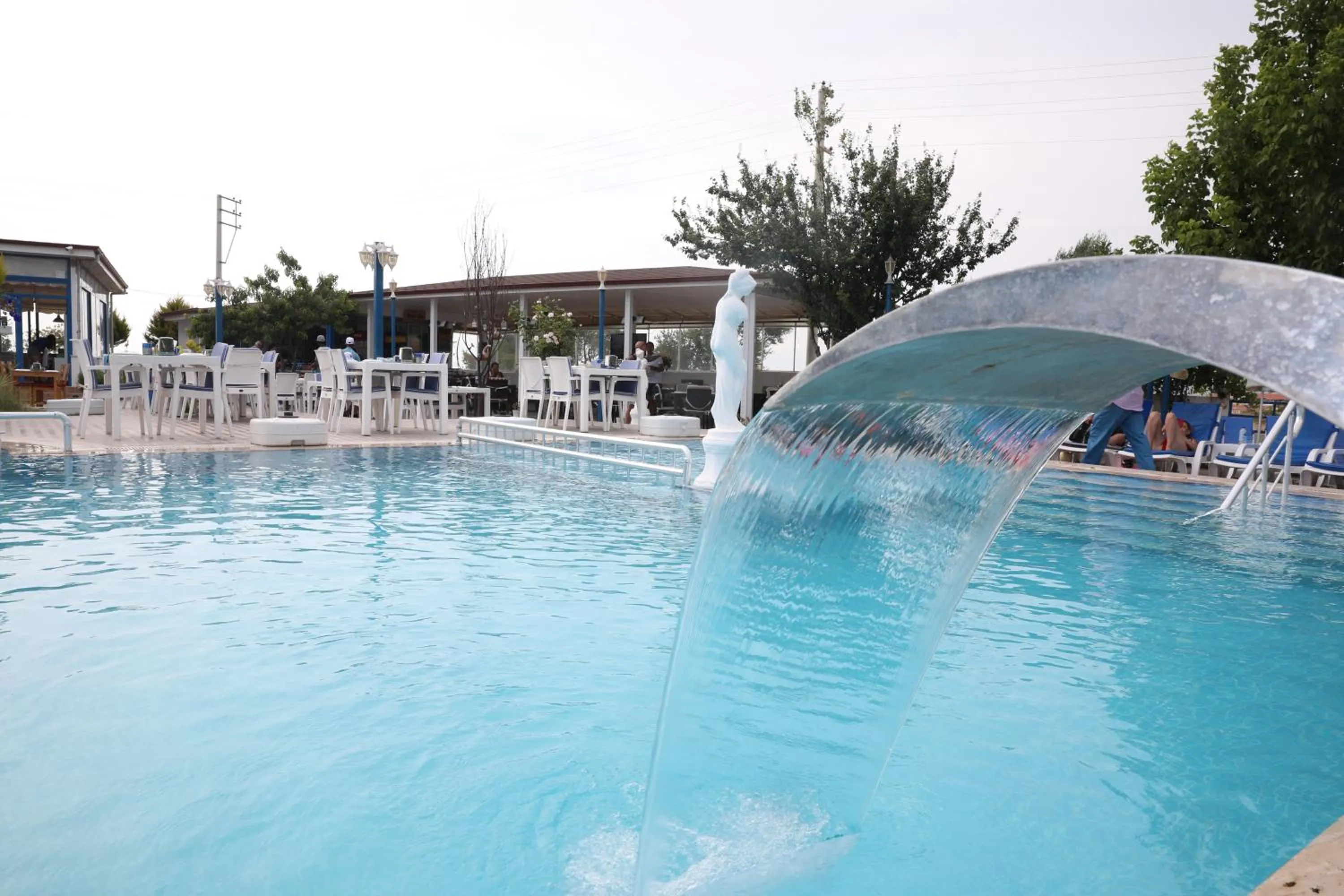 Swimming pool in Mavi Restaurant & Apartments 1