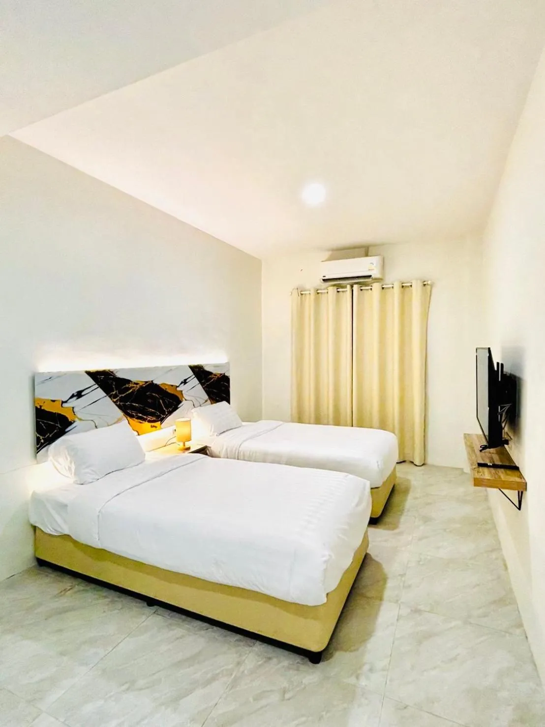 Bed in PJ Hostel & Bar