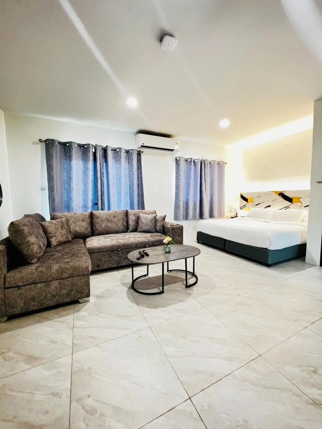 Bed in PJ Hostel & Bar