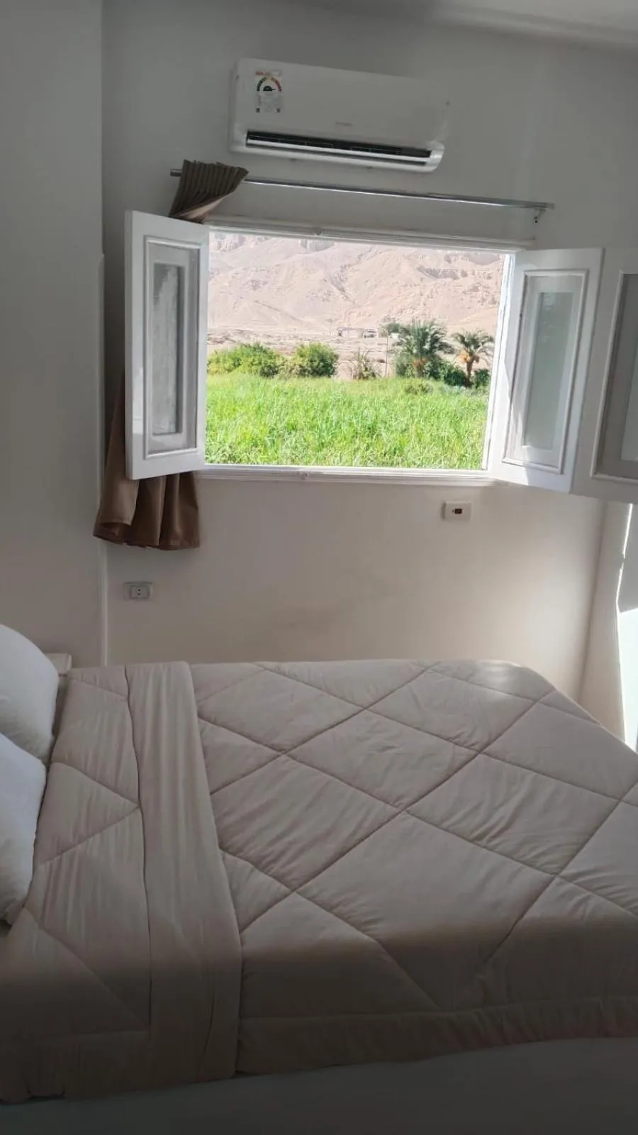 Bed in Sharqotel Luxor