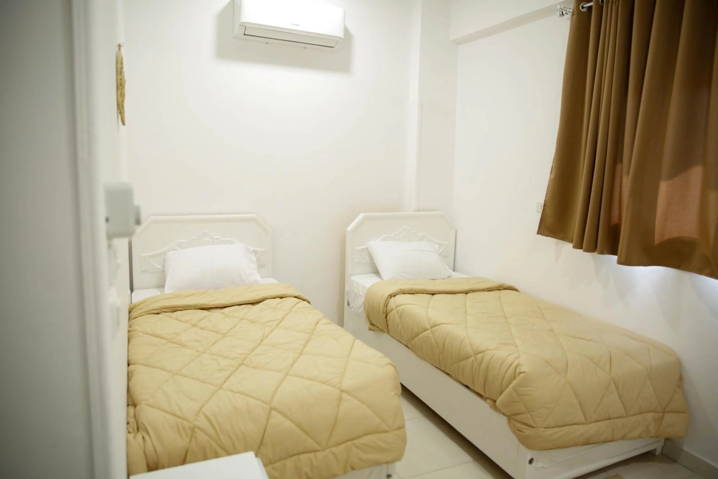 Bedroom, Bed in Sharqotel Luxor