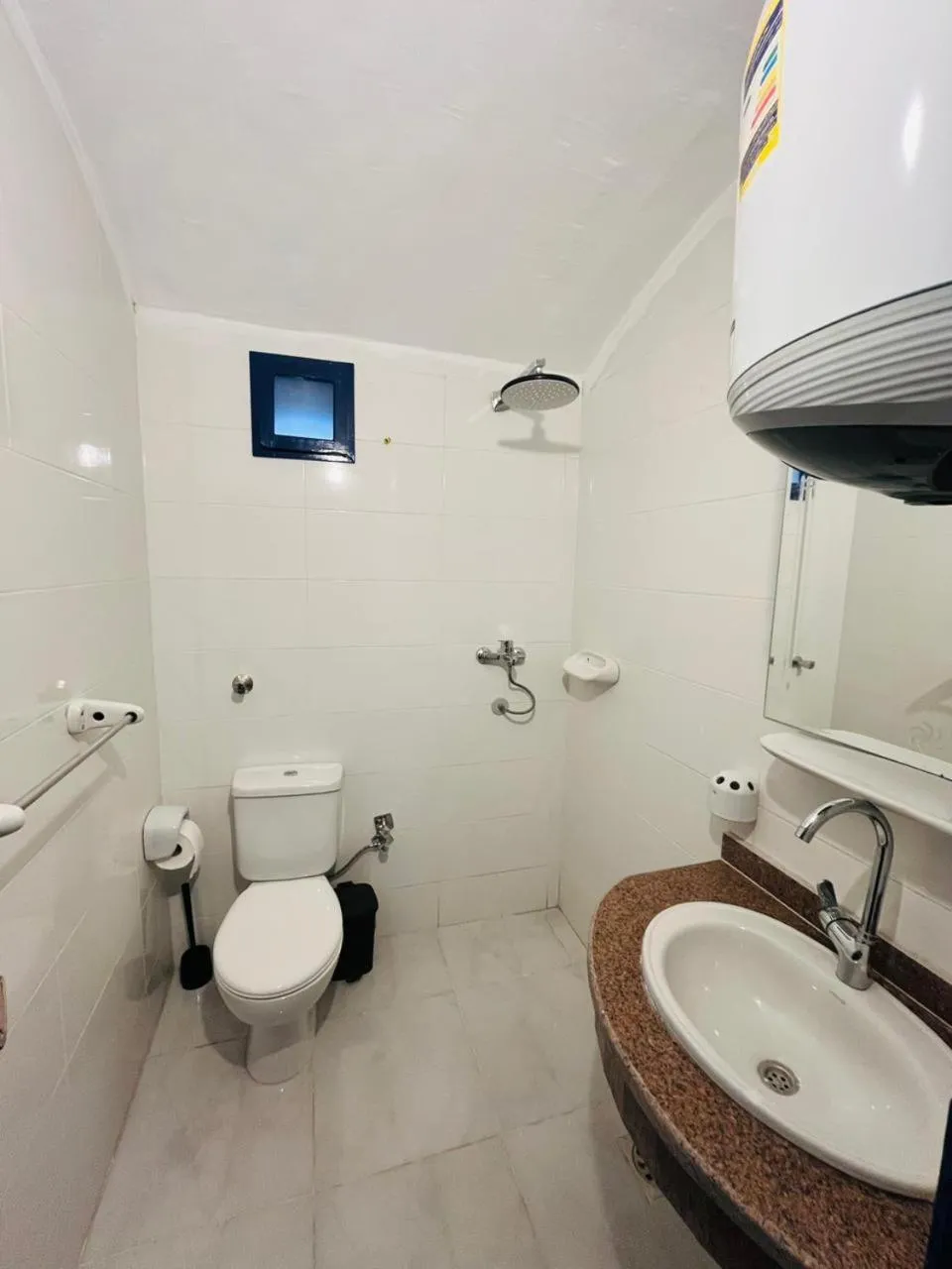 Shower in Sharqotel Luxor