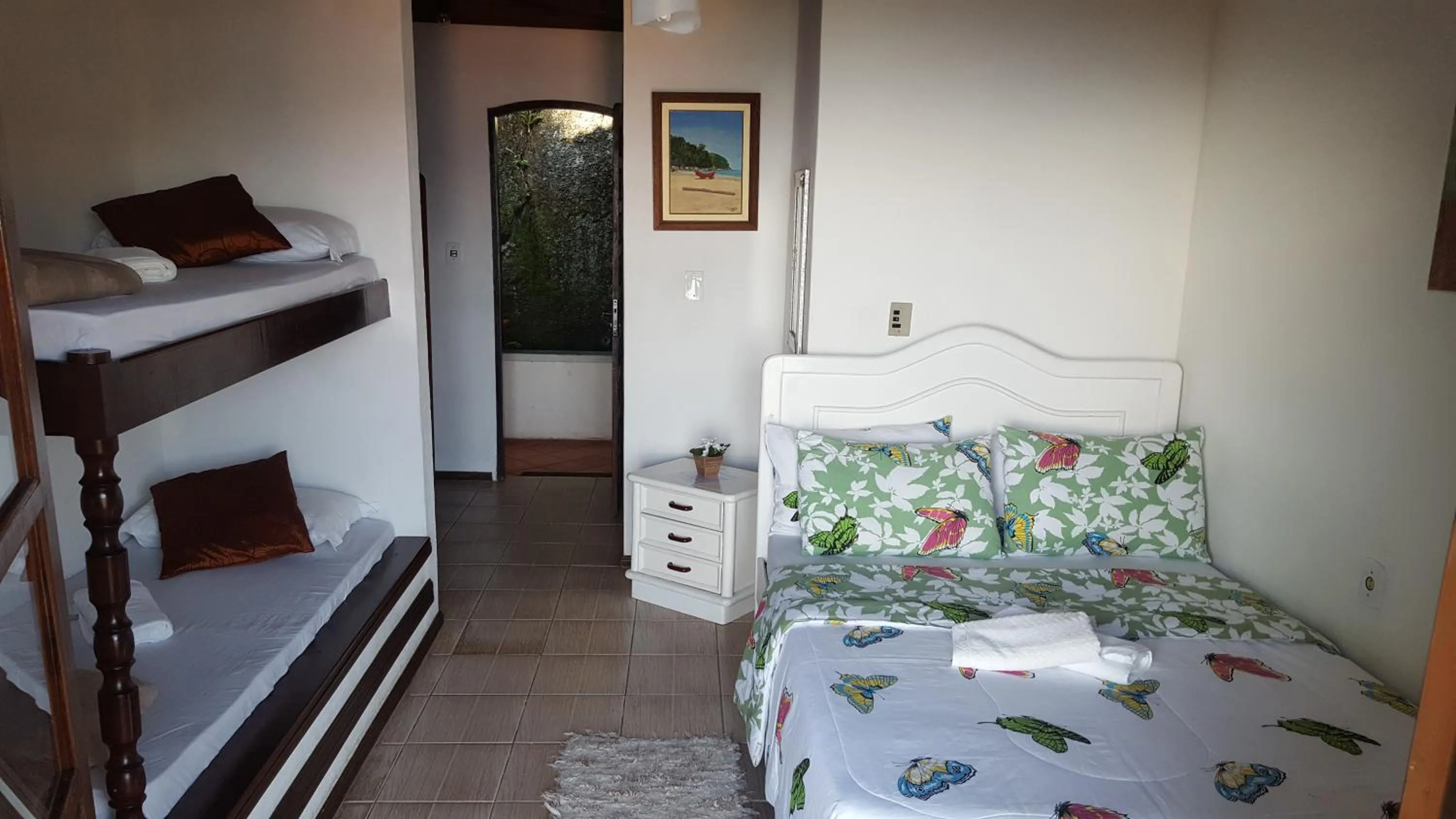 Photo of the whole room, Bed in Pousada Três Coqueiros