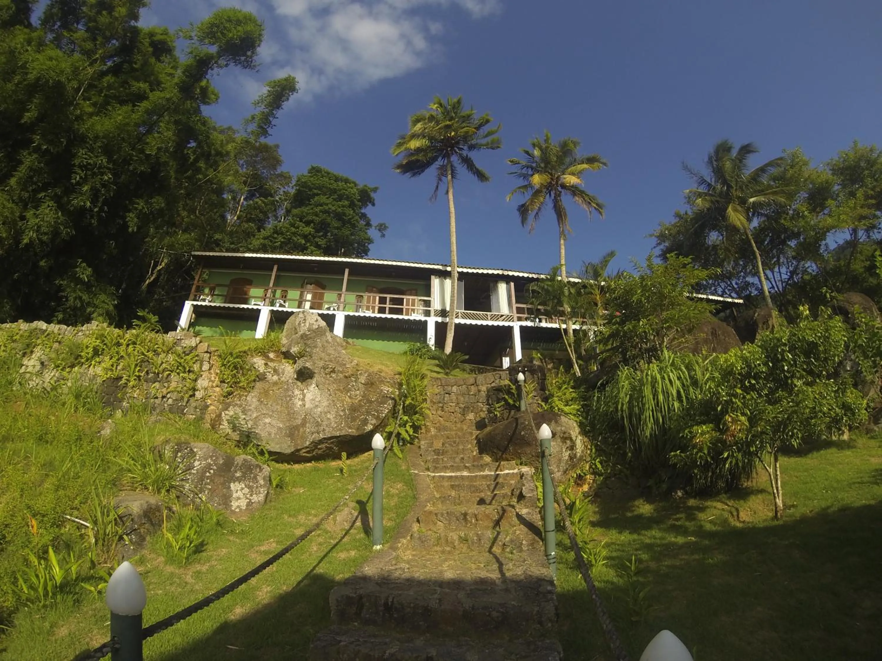 Garden view in Pousada Três Coqueiros