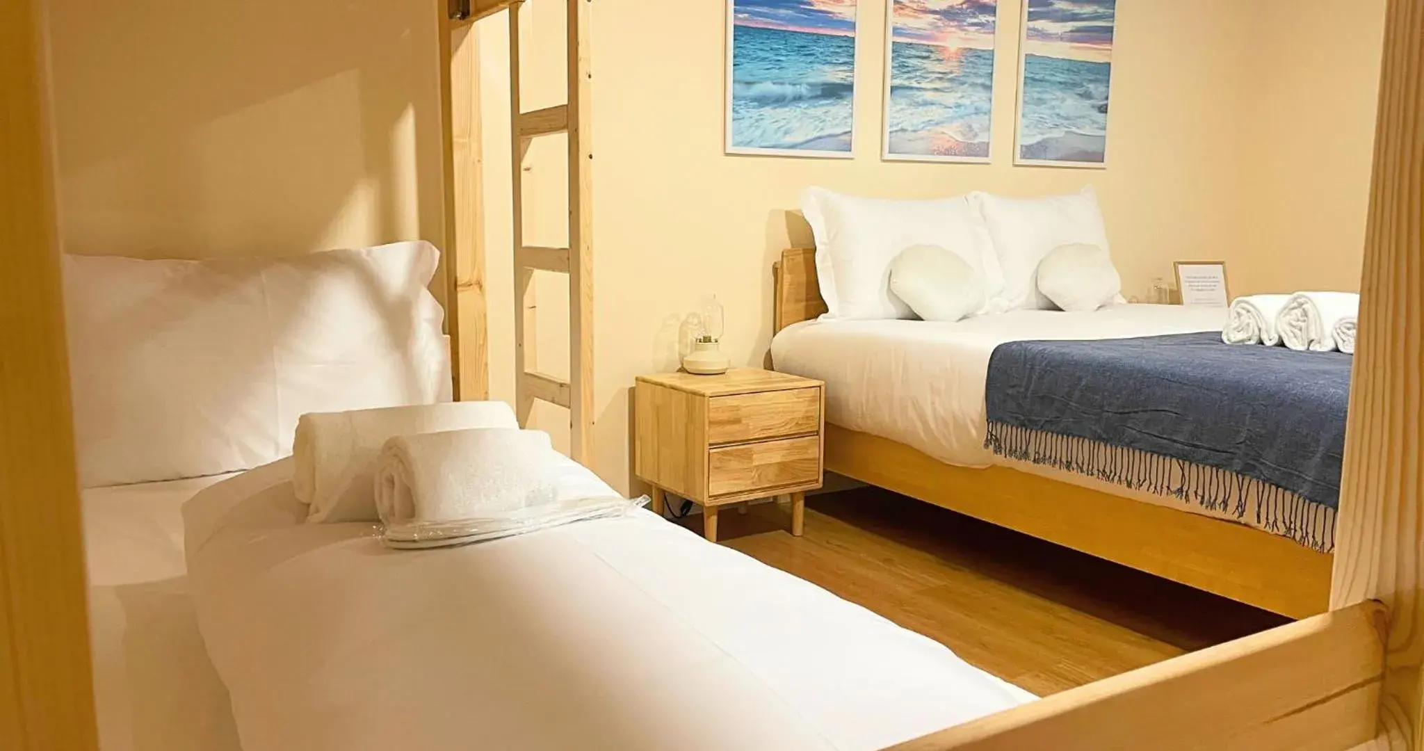 Quadruple Room in Art 4 You Carcavelos Suites Quadruple Room in Art 4 You Carcavelos Suites
