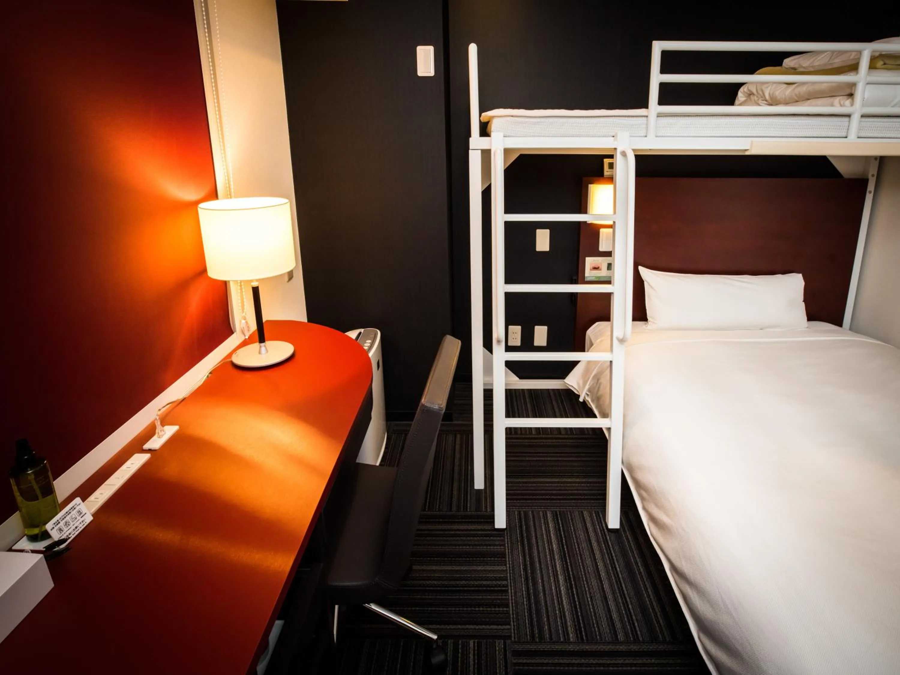 Bed in SUPER HOTEL Tokyo Akabane Station Higashiguchi Ichibangai