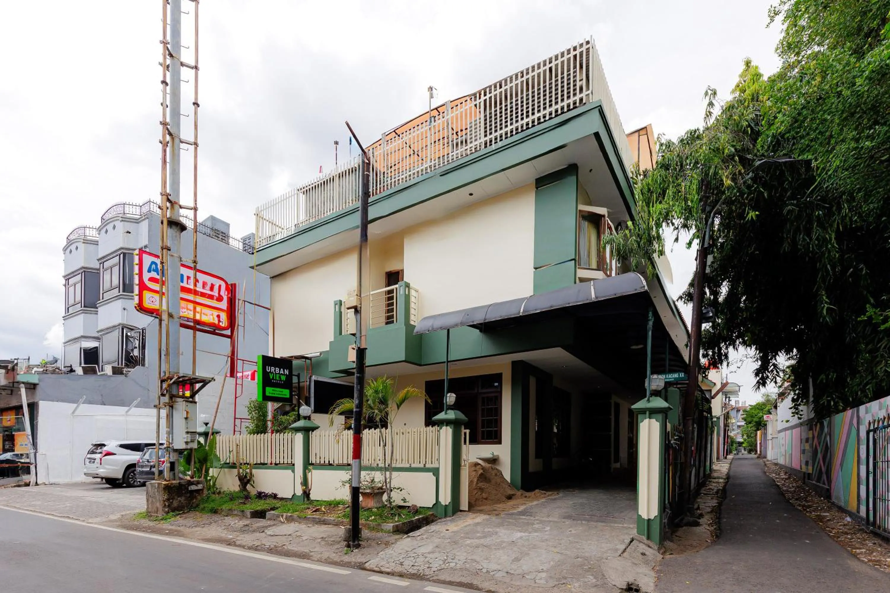 Property building in Urbanview Hotel Mitra near Grand Indonesia