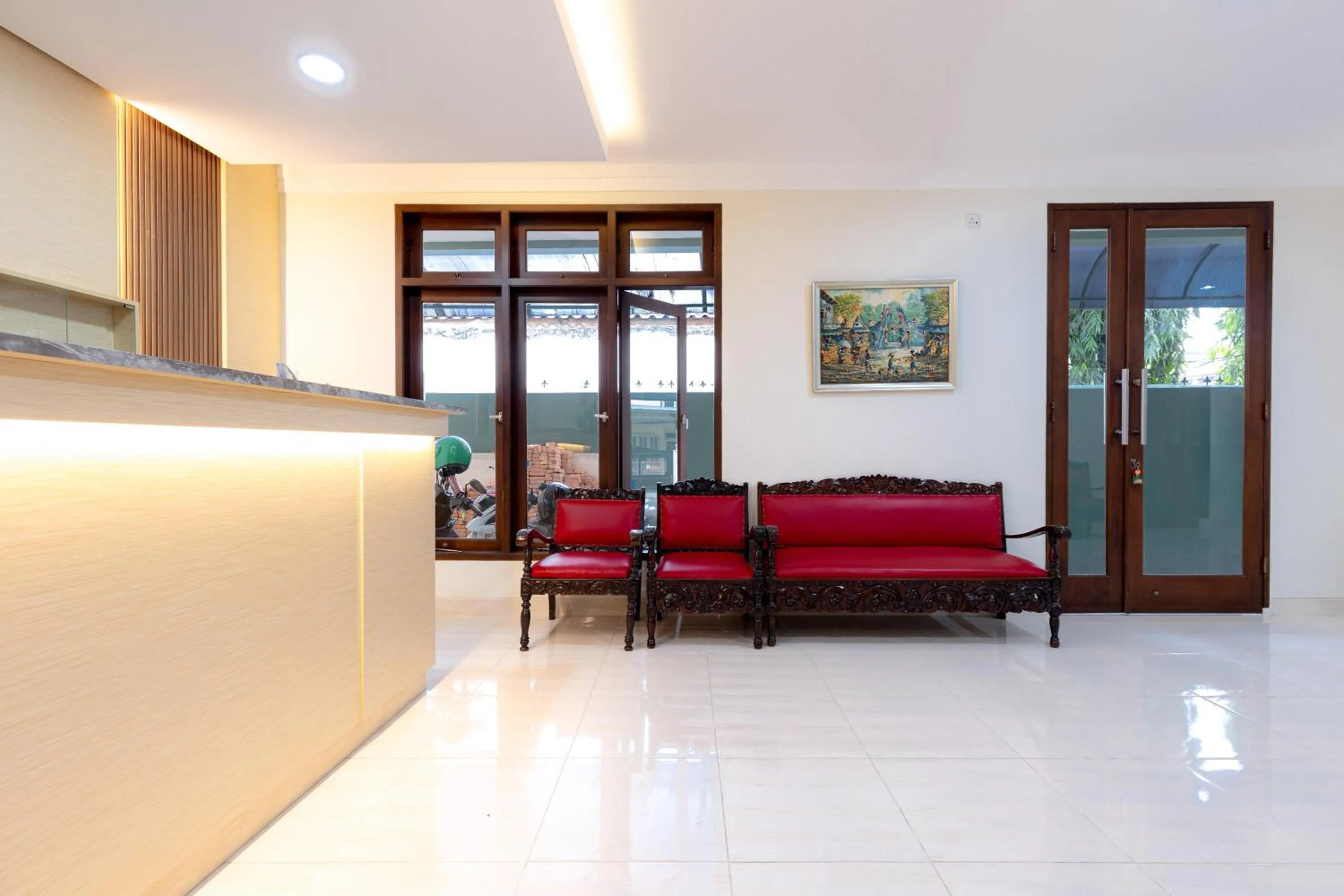 Lobby or reception in Urbanview Hotel Mitra near Grand Indonesia