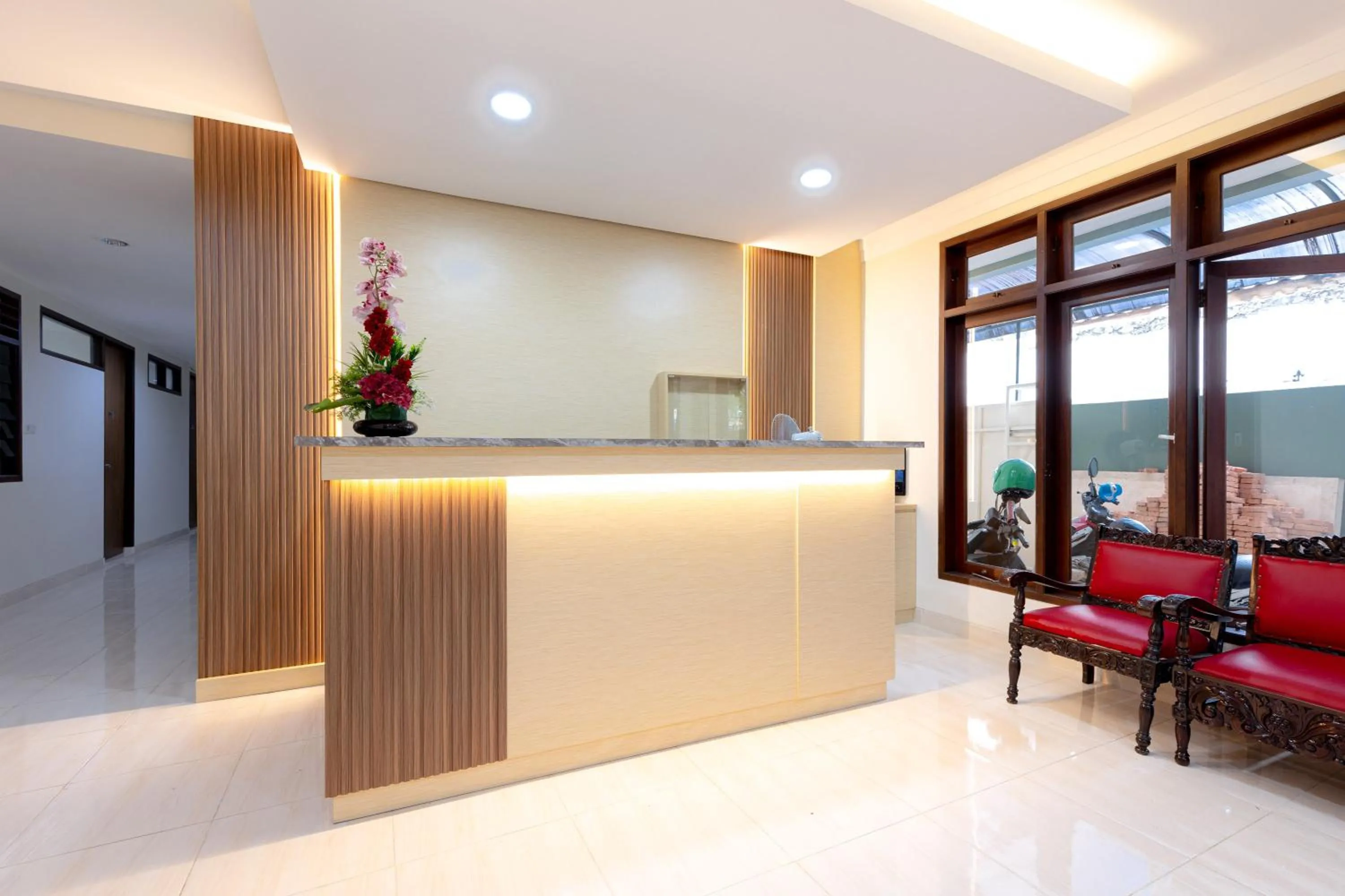 Lobby or reception in Urbanview Hotel Mitra near Grand Indonesia