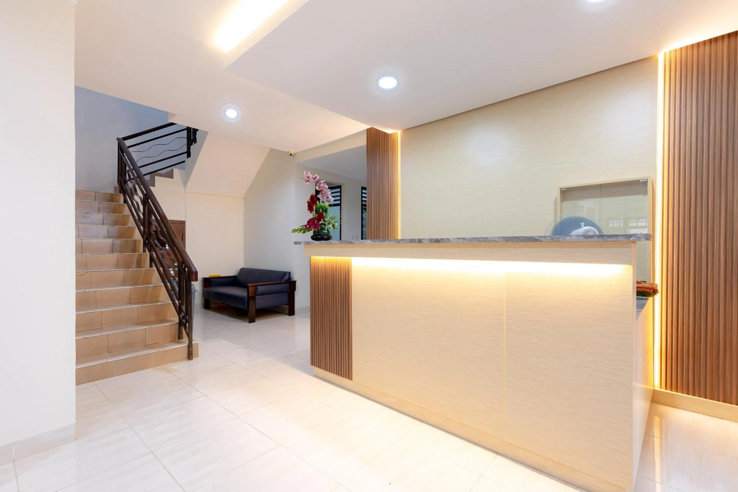 Lobby or reception in Urbanview Hotel Mitra near Grand Indonesia