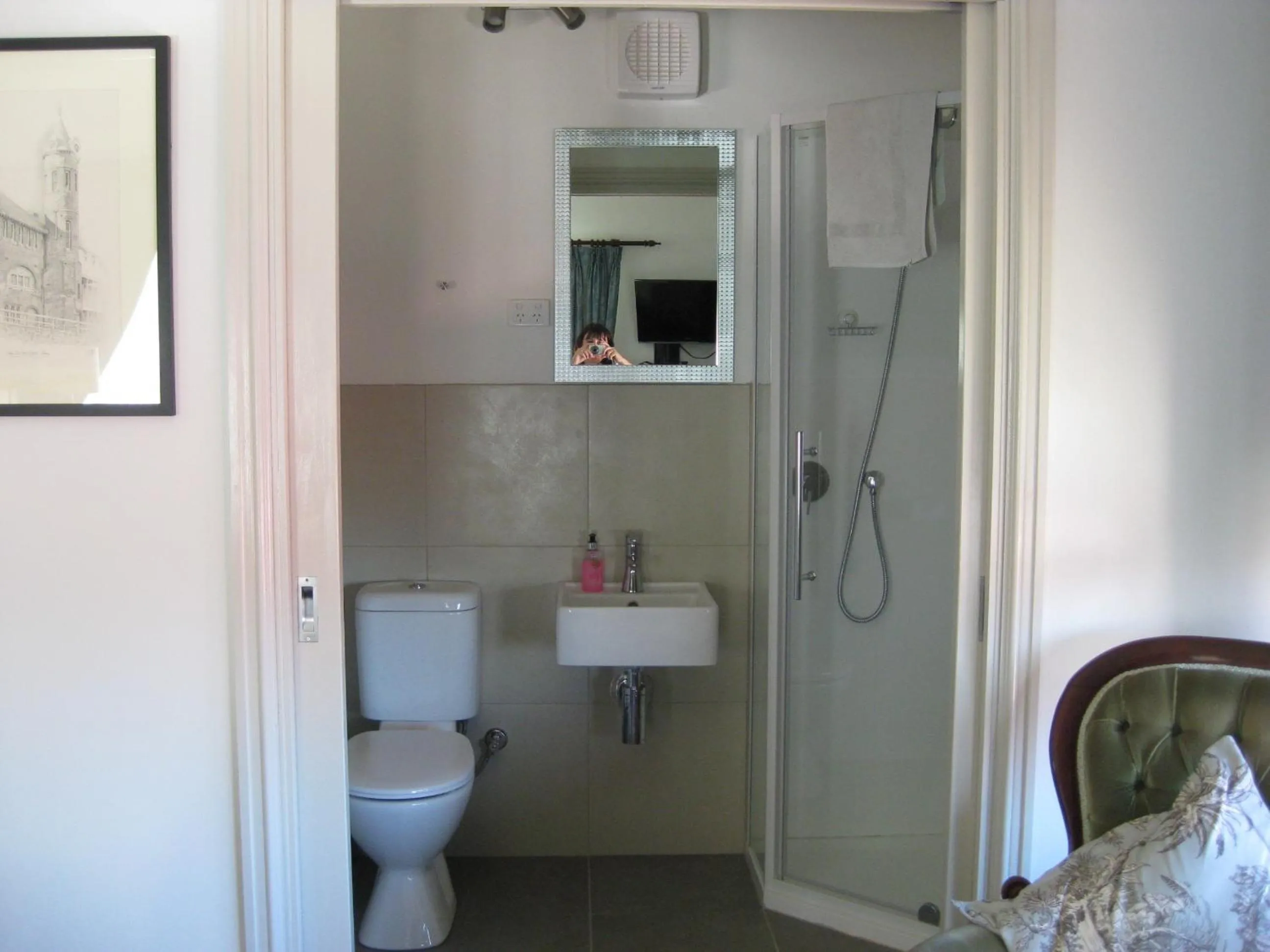 Three Chimneys Bed and Breakfast Boutique Guest House