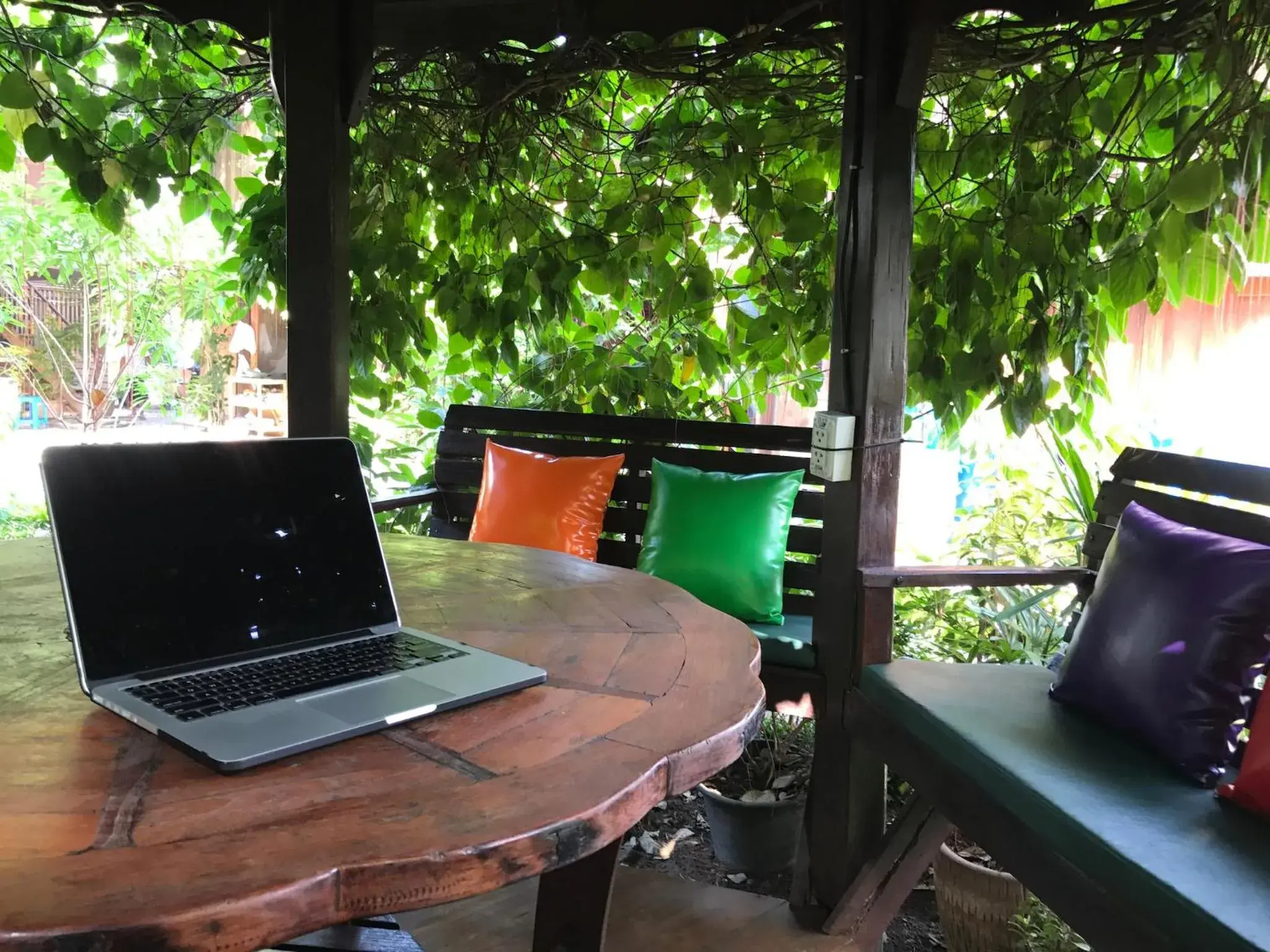 Property building in Siriwan Hostel Property building in Siriwan Hostel