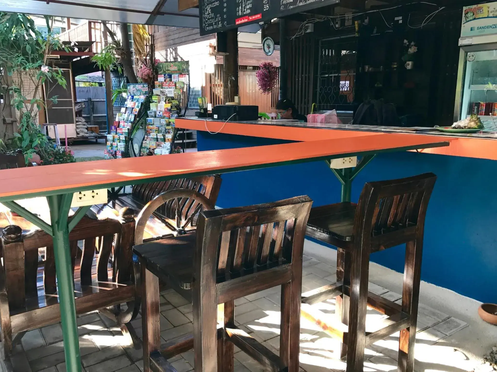 Property building in Siriwan Hostel Property building in Siriwan Hostel