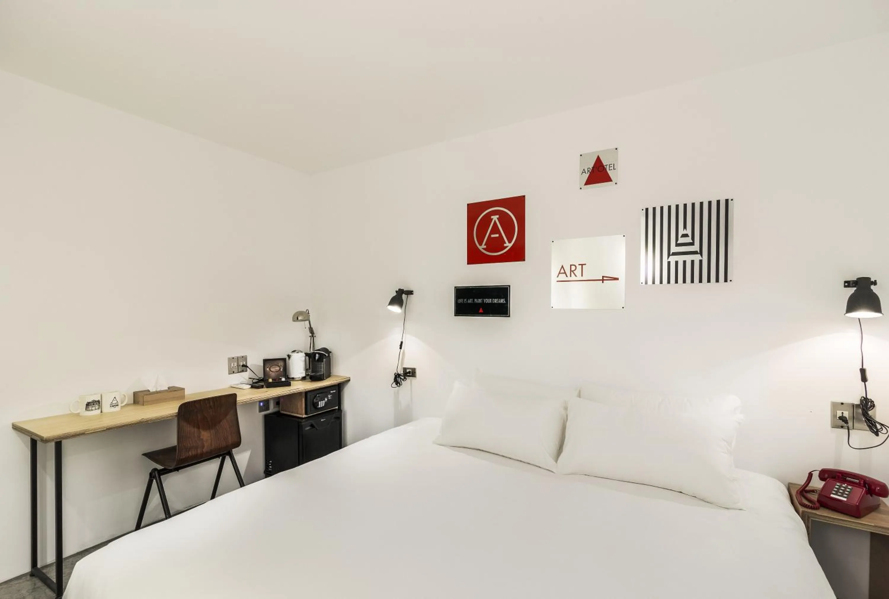 Bed in ART'OTEL Ximending TAIPEI