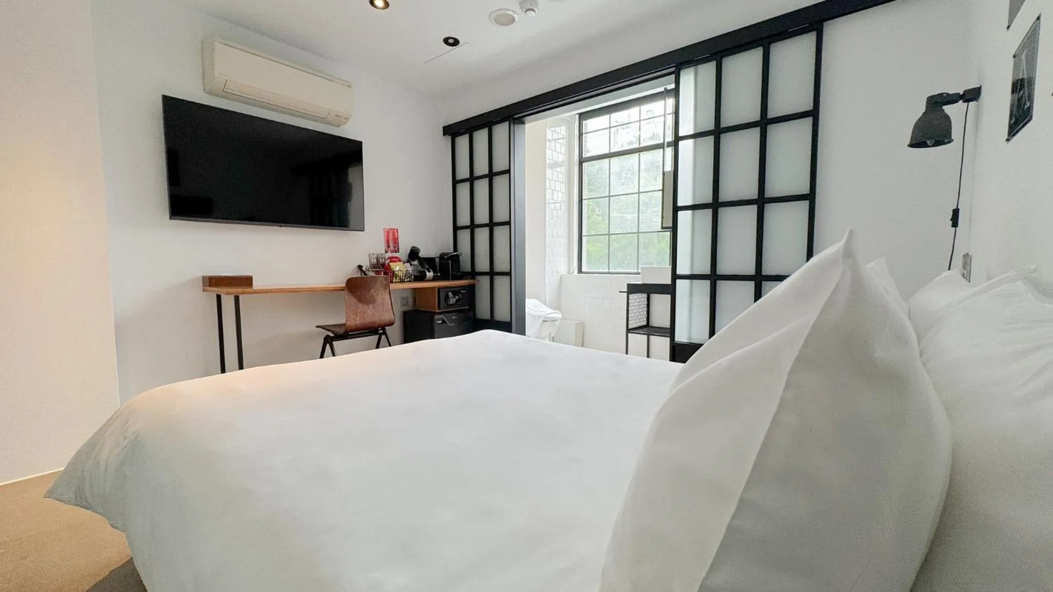 Bedroom, Bed in ART'OTEL Ximending TAIPEI