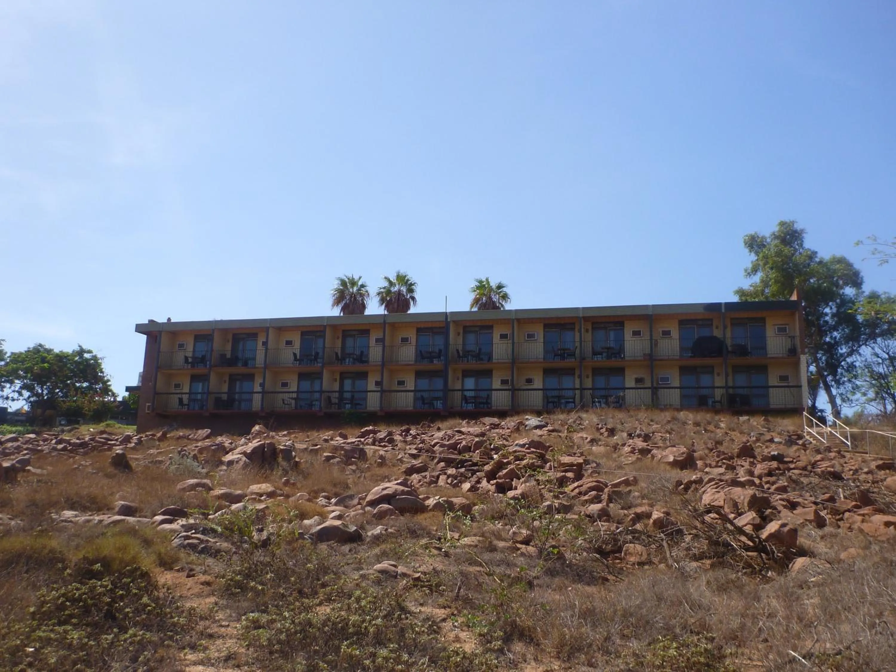 Property building in Dampier Mermaid Hotel Karratha