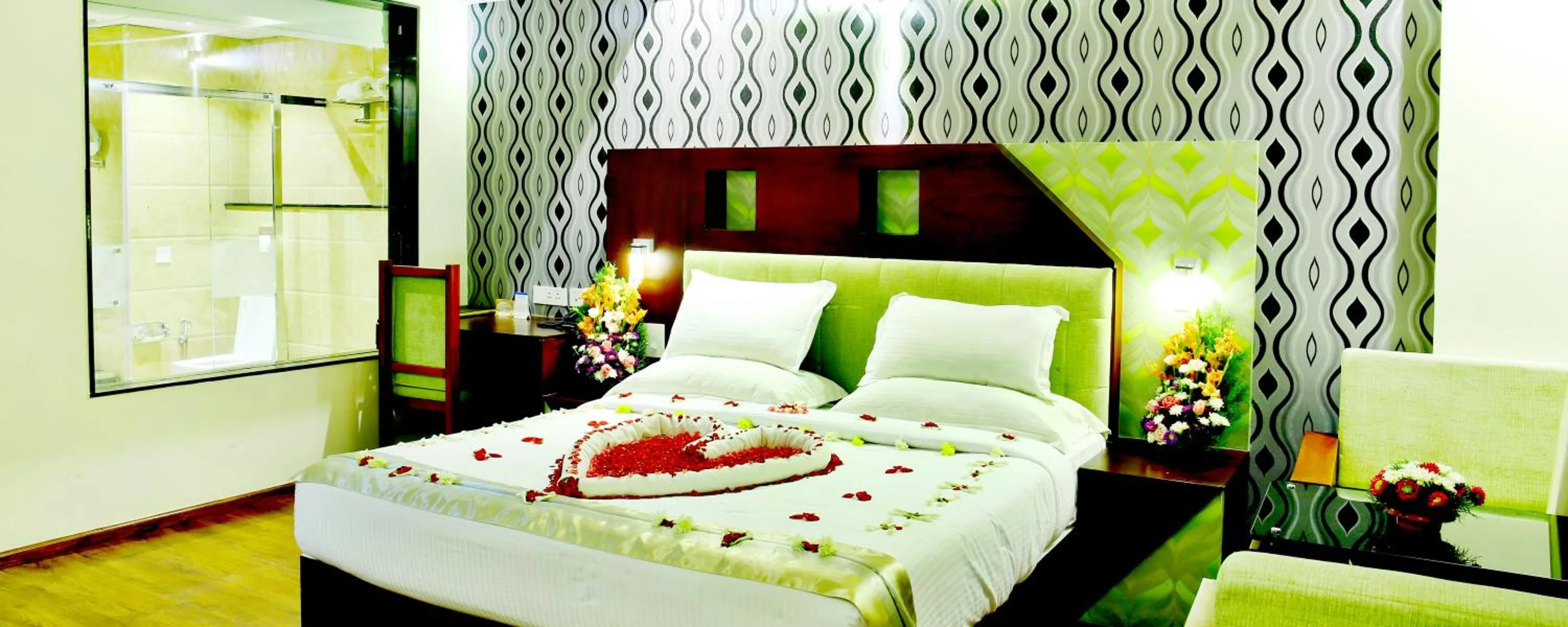 Bed in Gokulam Park Munnar