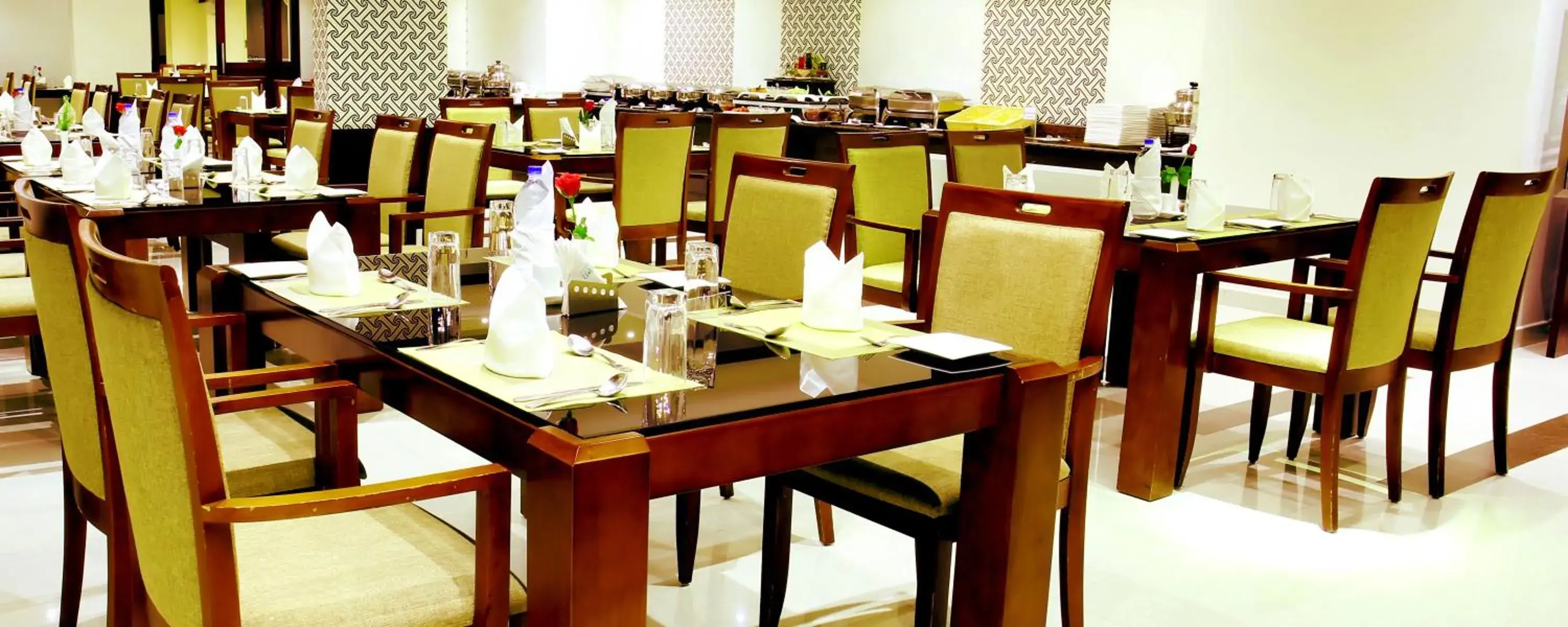 Restaurant/places to eat in Gokulam Park Munnar Restaurant/places to eat in Gokulam Park Munnar