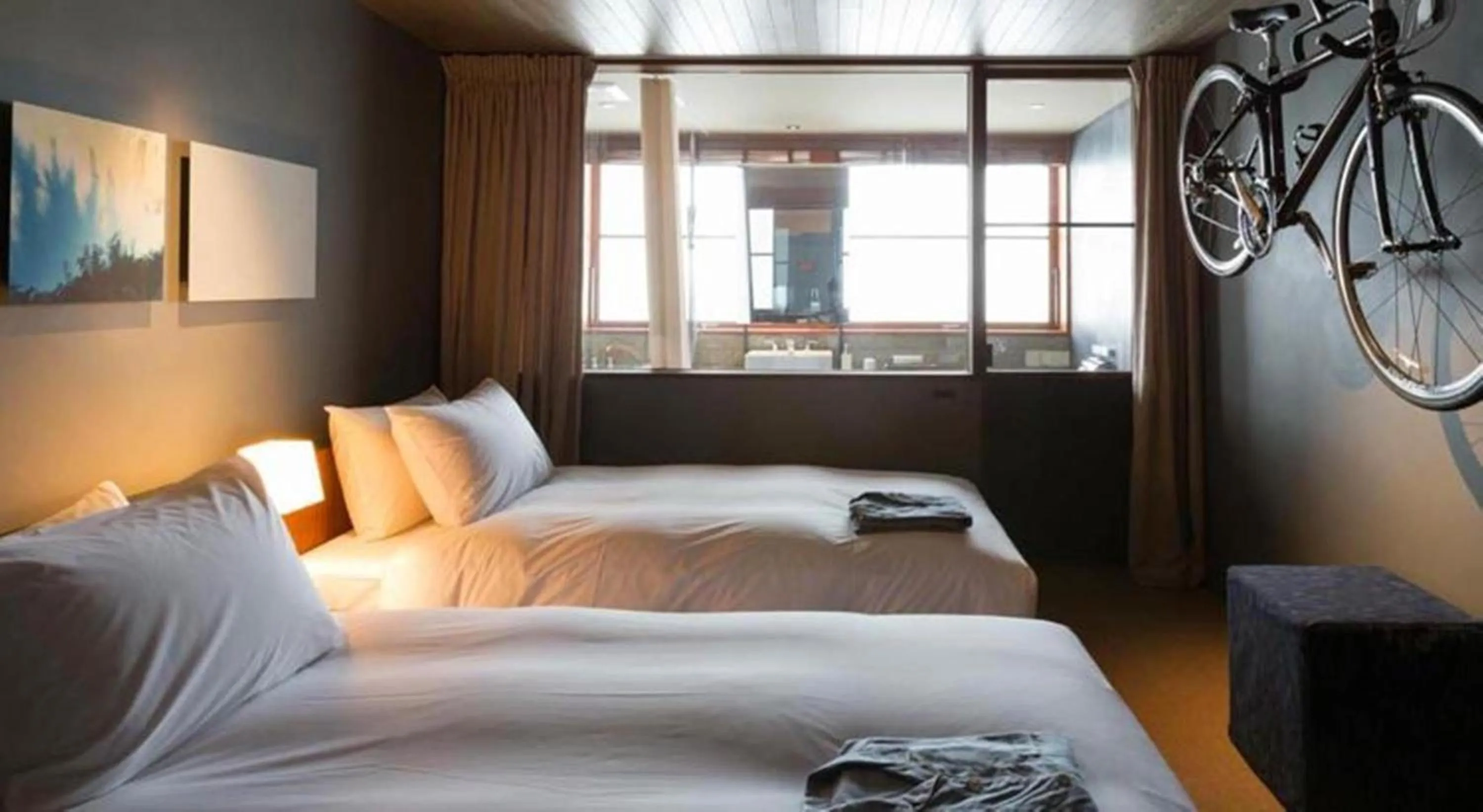 Photo of the whole room, Bed in Hotel Cycle