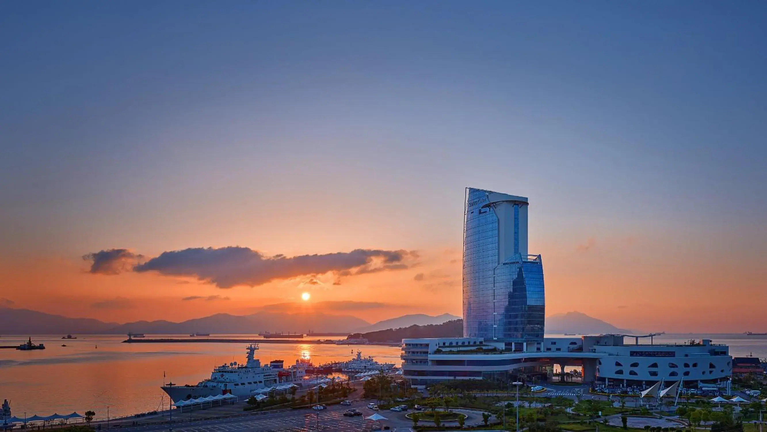 Facade/entrance in Sono Calm Yeosu Facade/entrance in Sono Calm Yeosu