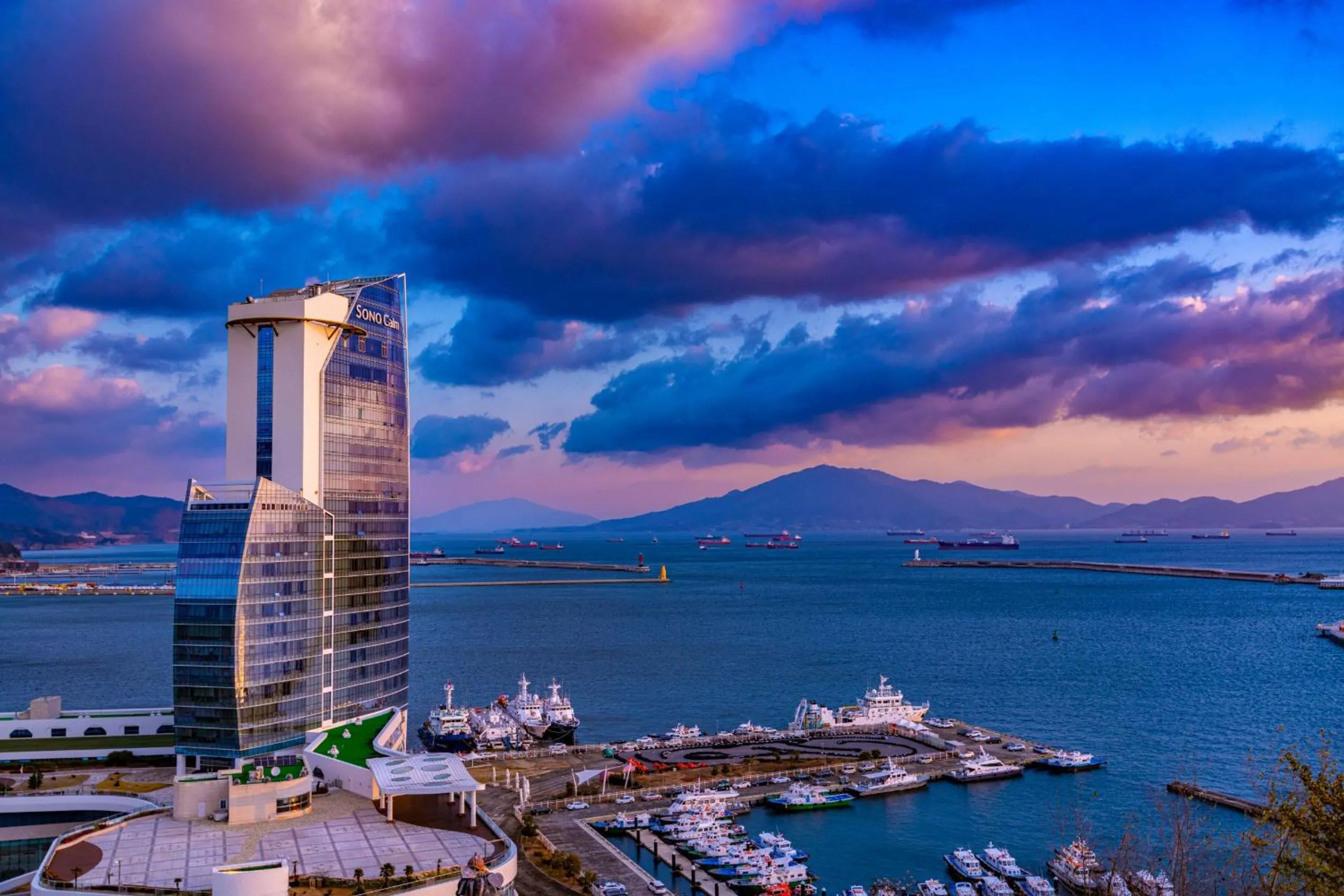 Property building in Sono Calm Yeosu