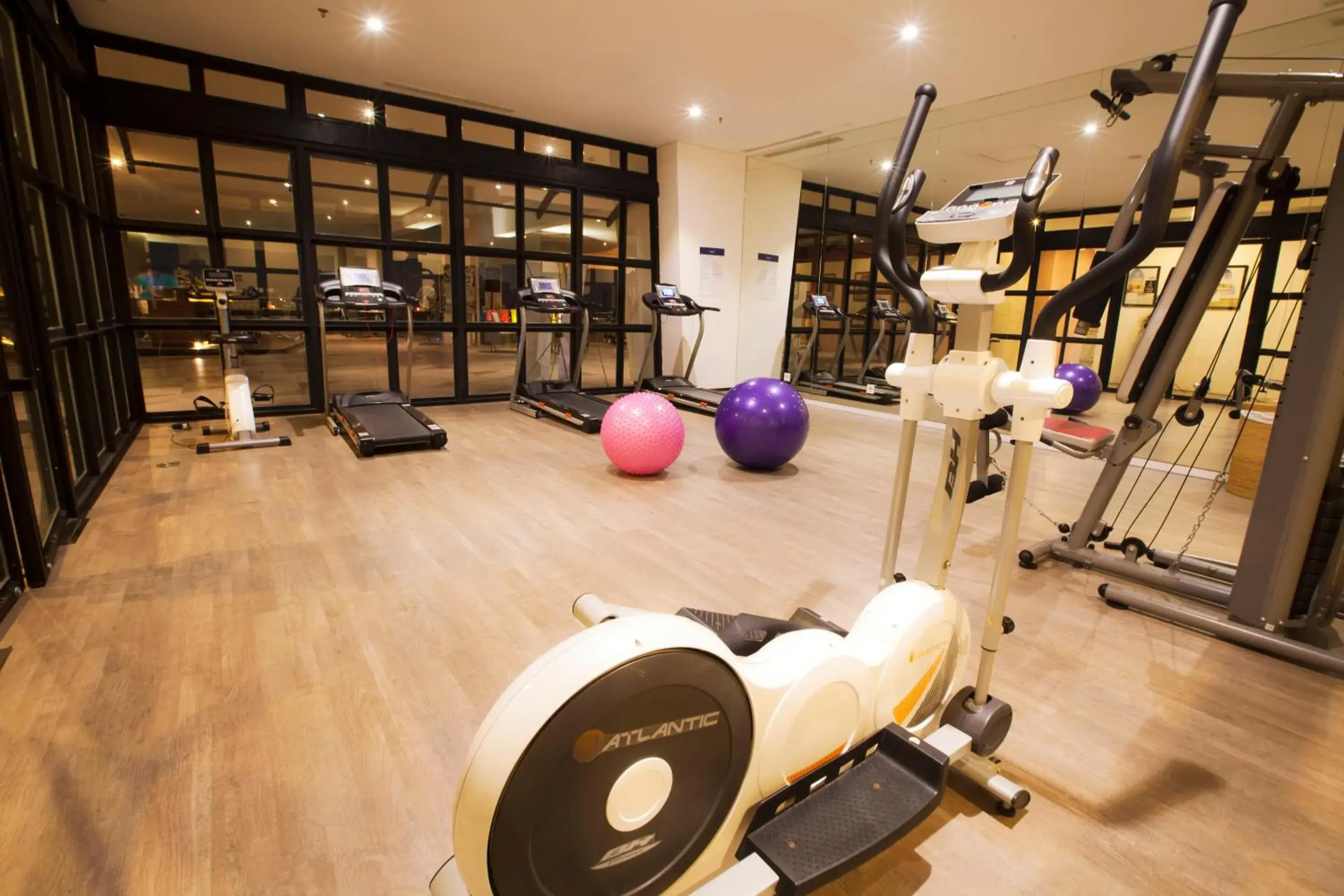 Fitness centre/facilities in Golden Tulip Pontianak Fitness centre/facilities in Golden Tulip Pontianak