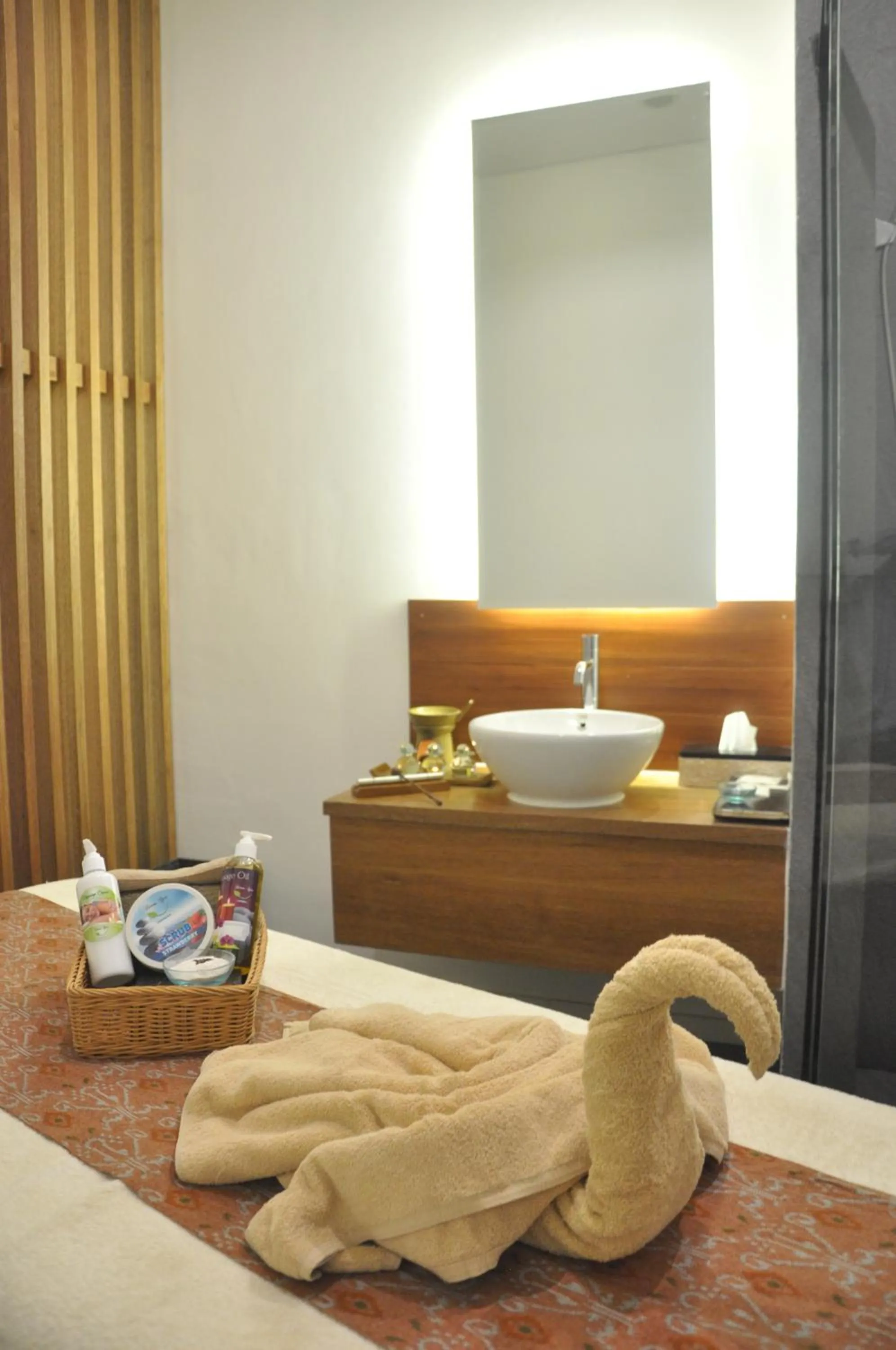 Massage in Golden Tulip Pontianak