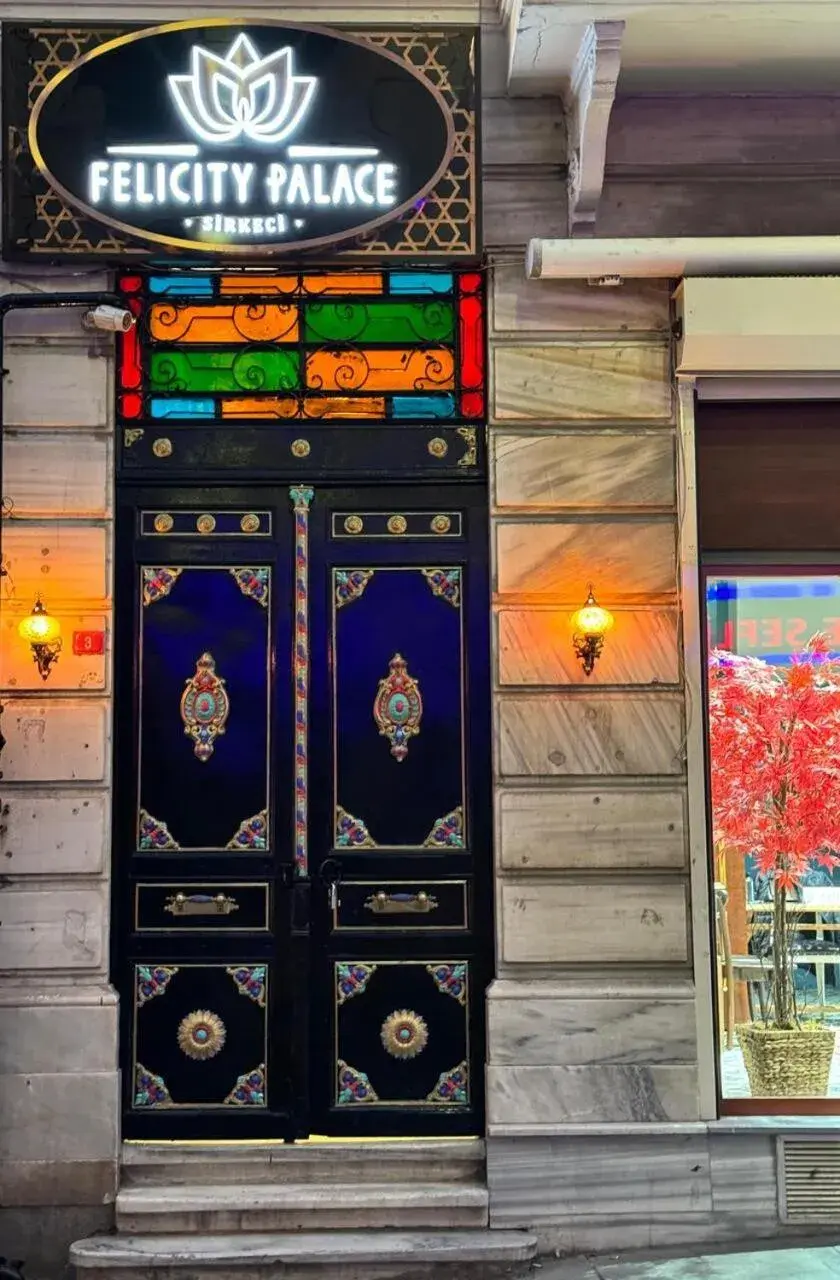 Property building in Felicity Palace Sirkeci Property building in Felicity Palace Sirkeci