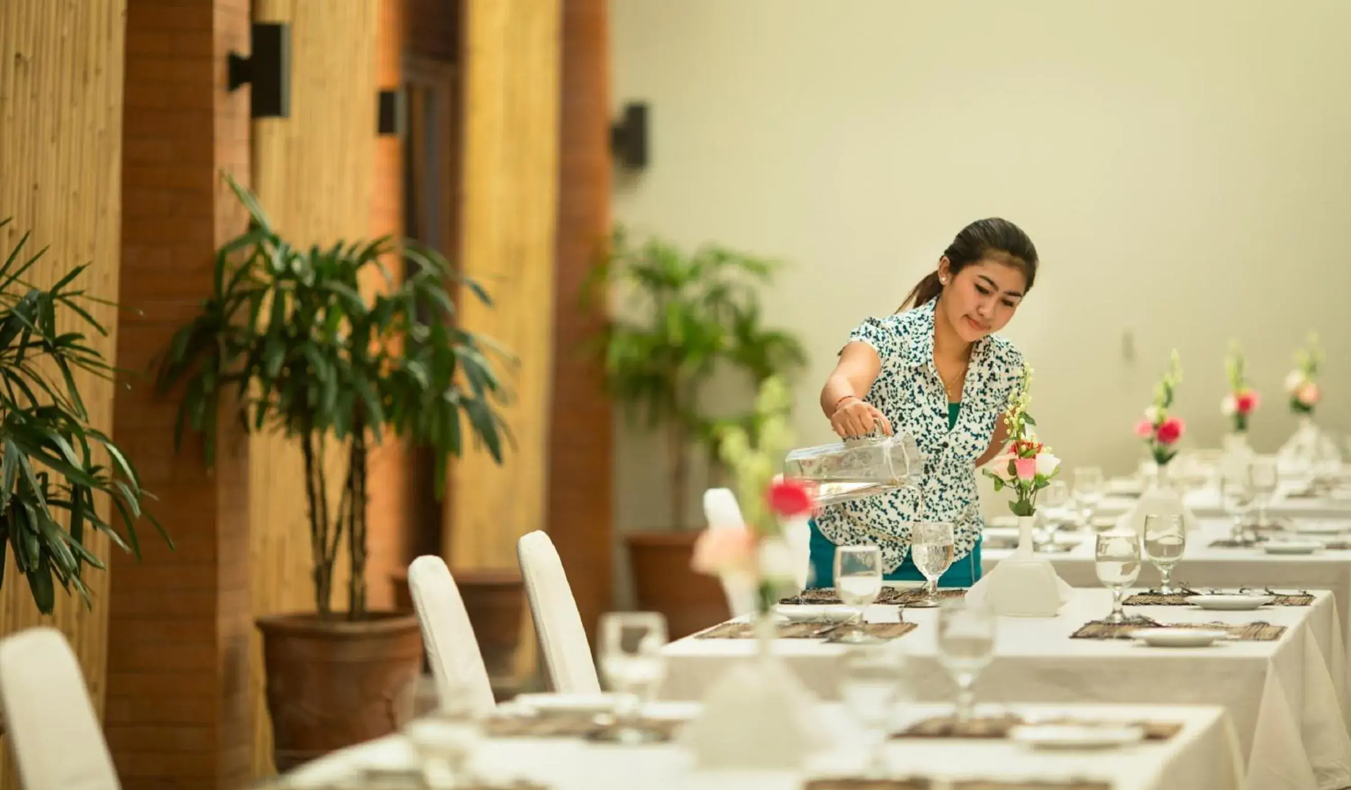 Restaurant/places to eat in Zizz Convention Hotel Restaurant/places to eat in Zizz Convention Hotel