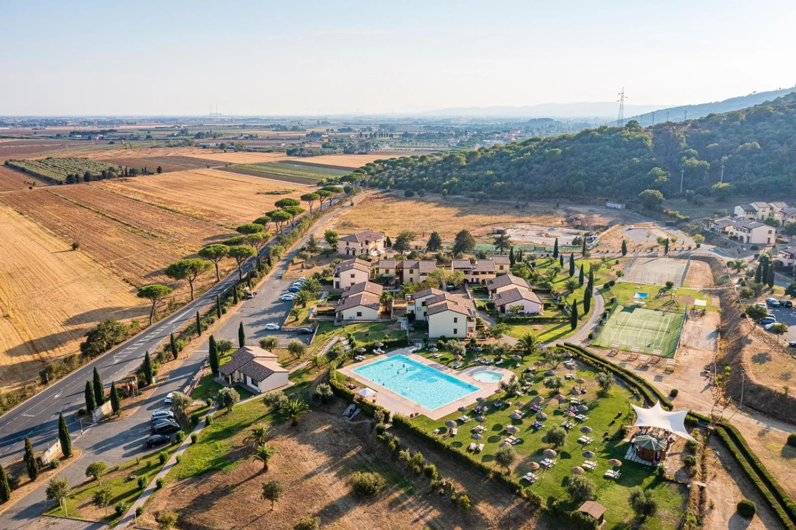 Property building in Le Corti Di Montepitti