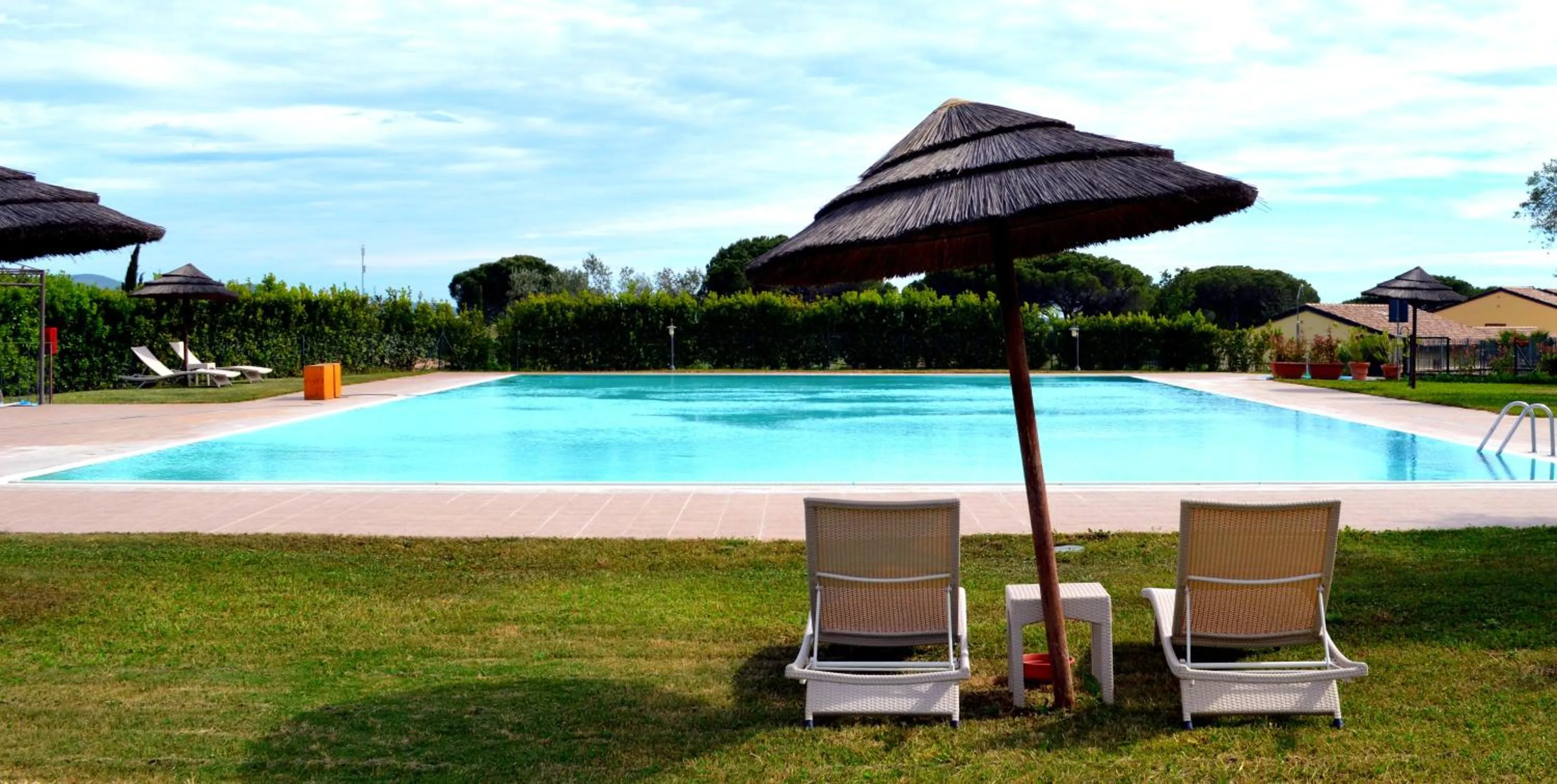 Swimming pool in Le Corti Di Montepitti