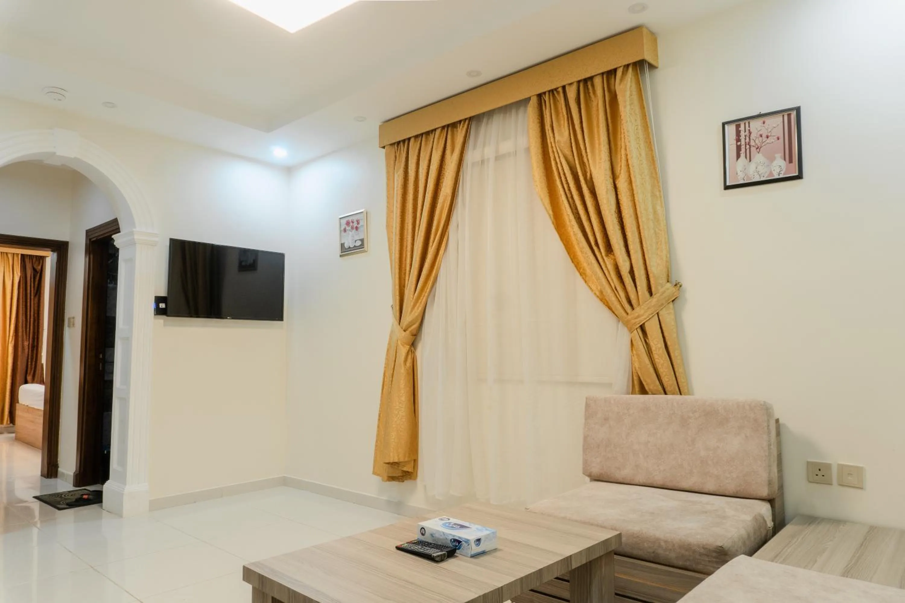 TV and multimedia in Dyar Sultana - 10 Mins Drive to Al Masjed Al Nabwi