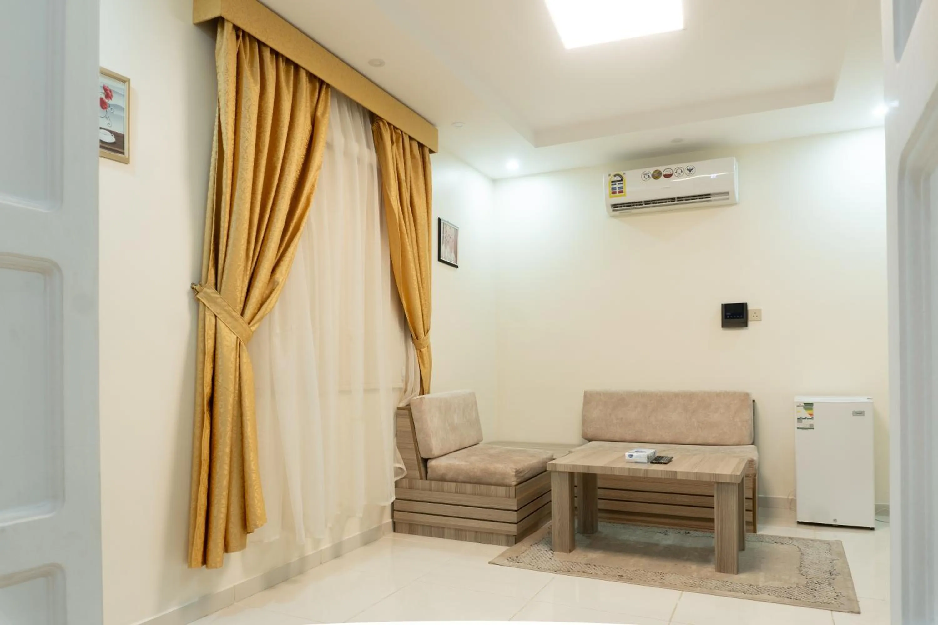 Living room in Dyar Sultana - 10 Mins Drive to Al Masjed Al Nabwi