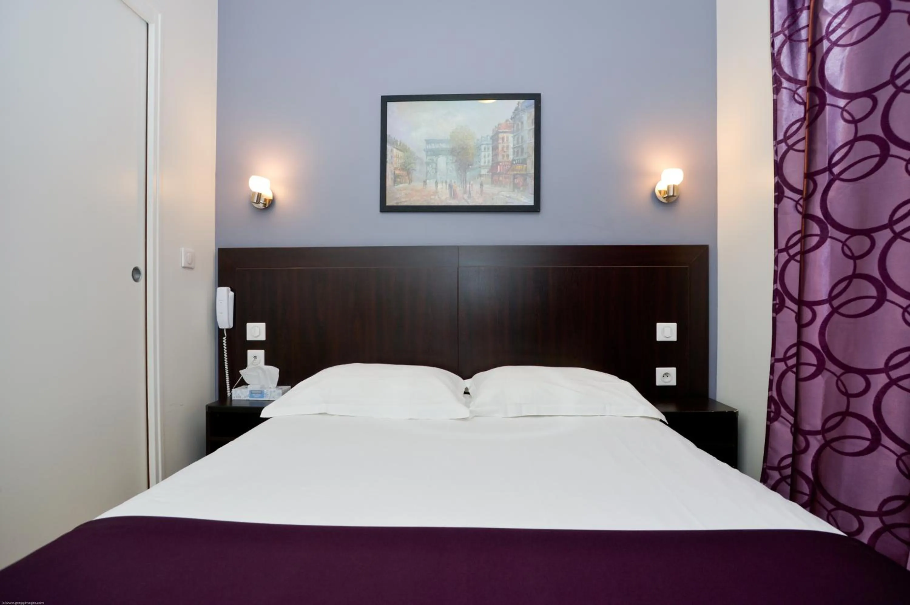 Bedroom, Bed in Hôtel du Quai de Seine