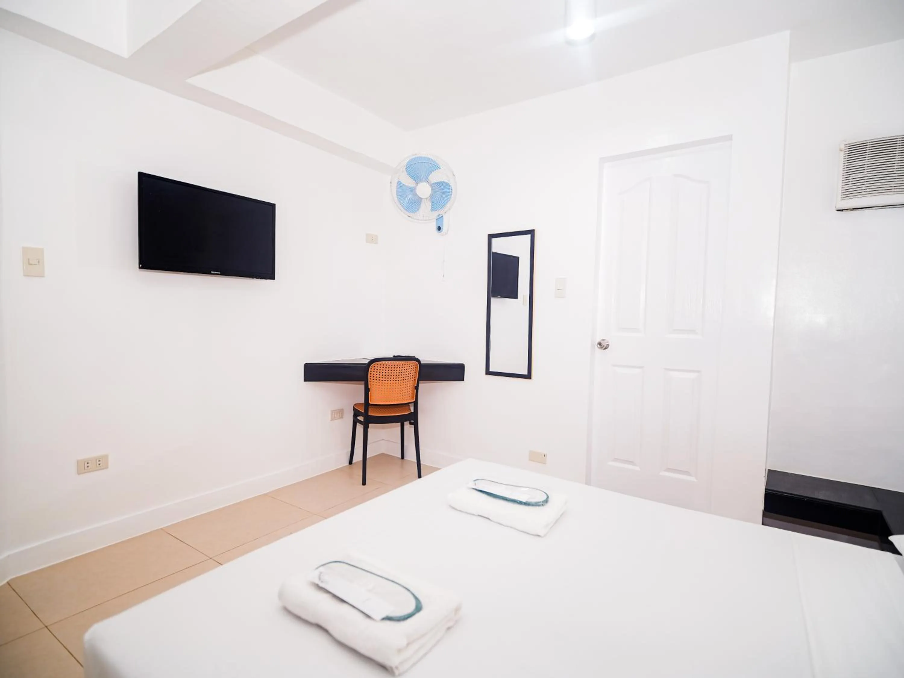 Bed in CJS Boracay Joint