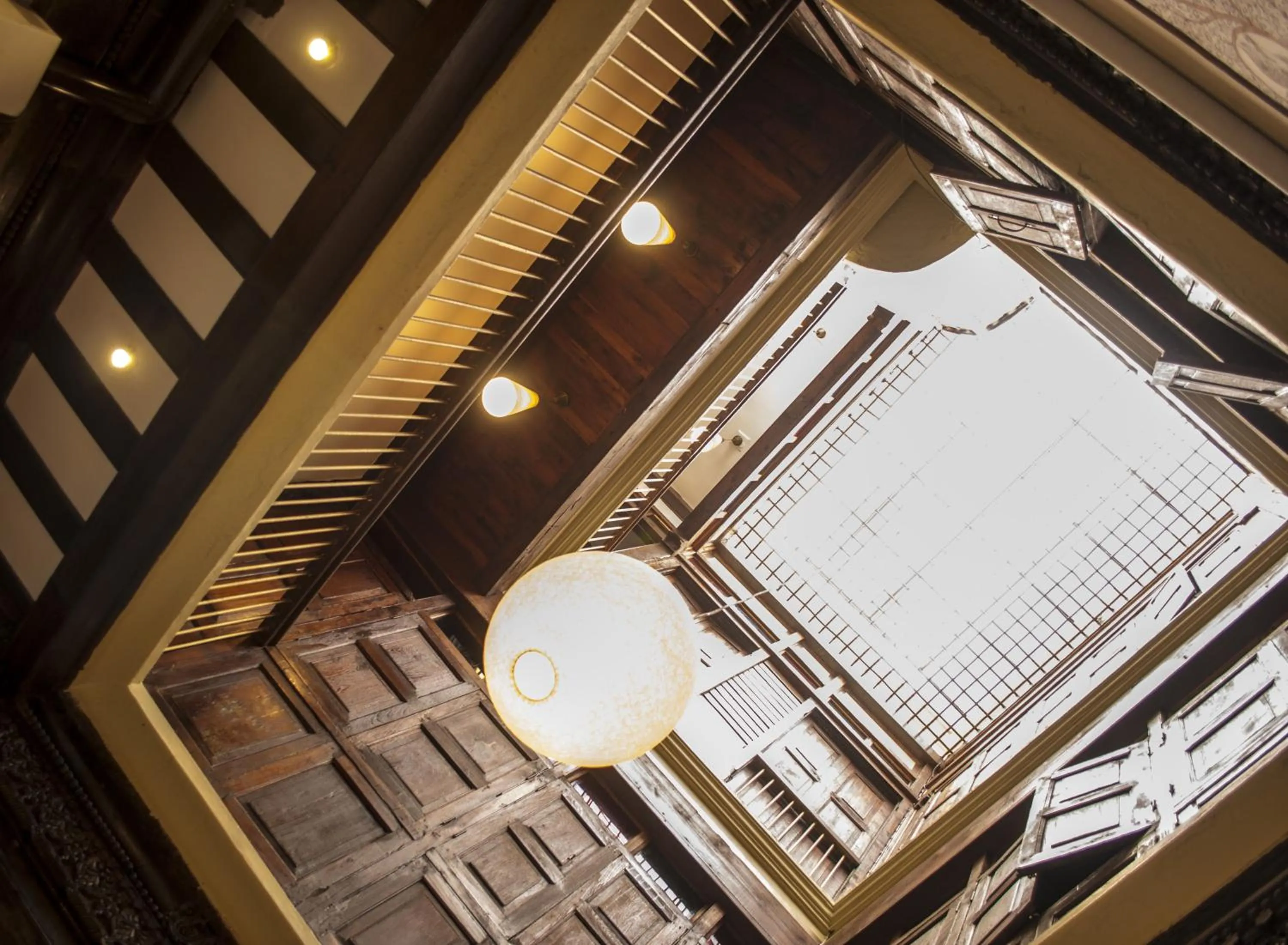 Facade/entrance in Dodhia Haveli