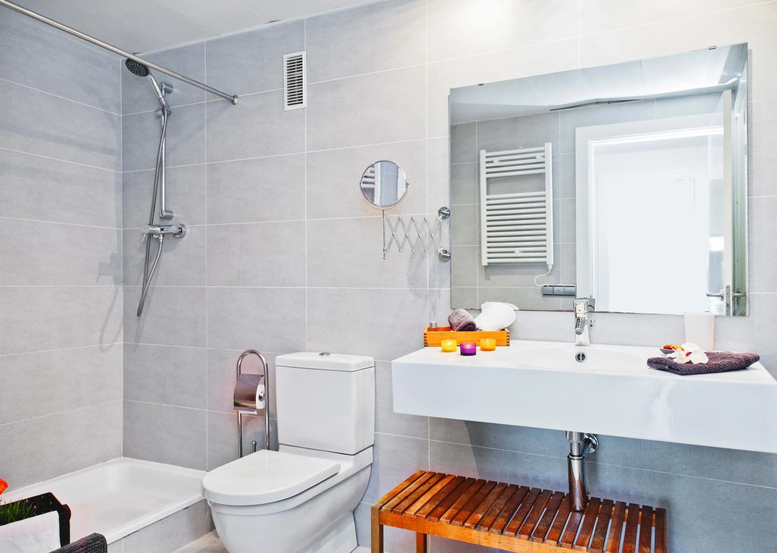 Shower in Victoria Diagonal Mar Barcelona