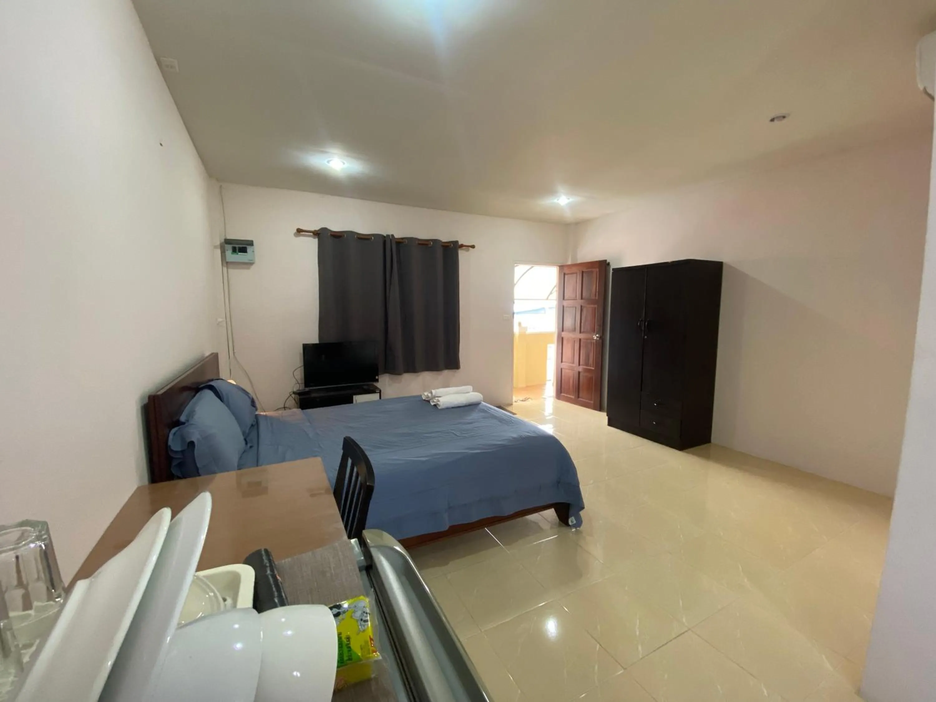 Photo of the whole room, Bed in Bangtao Corner