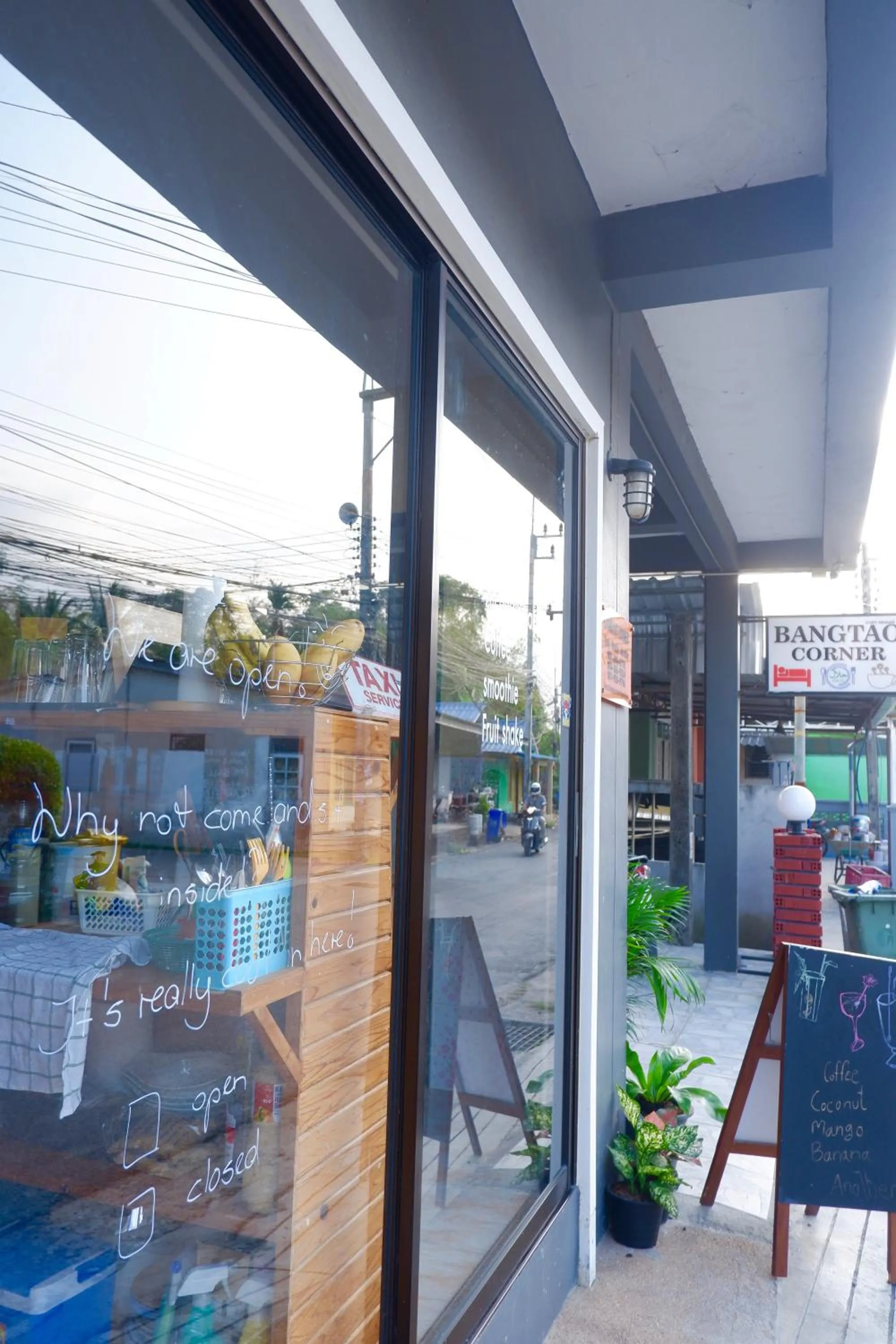 On-site shops in Bangtao Corner