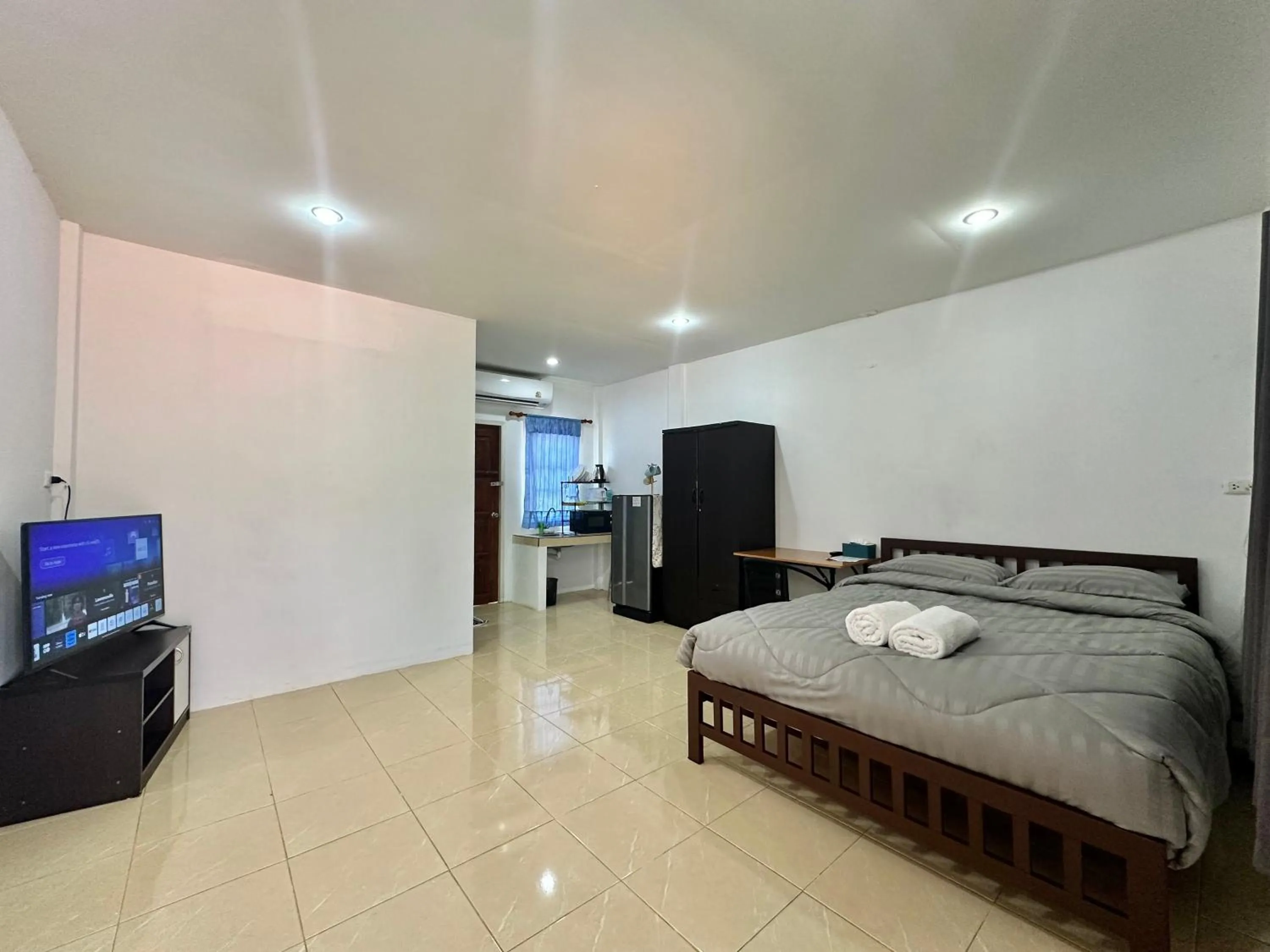 Bed in Bangtao Corner