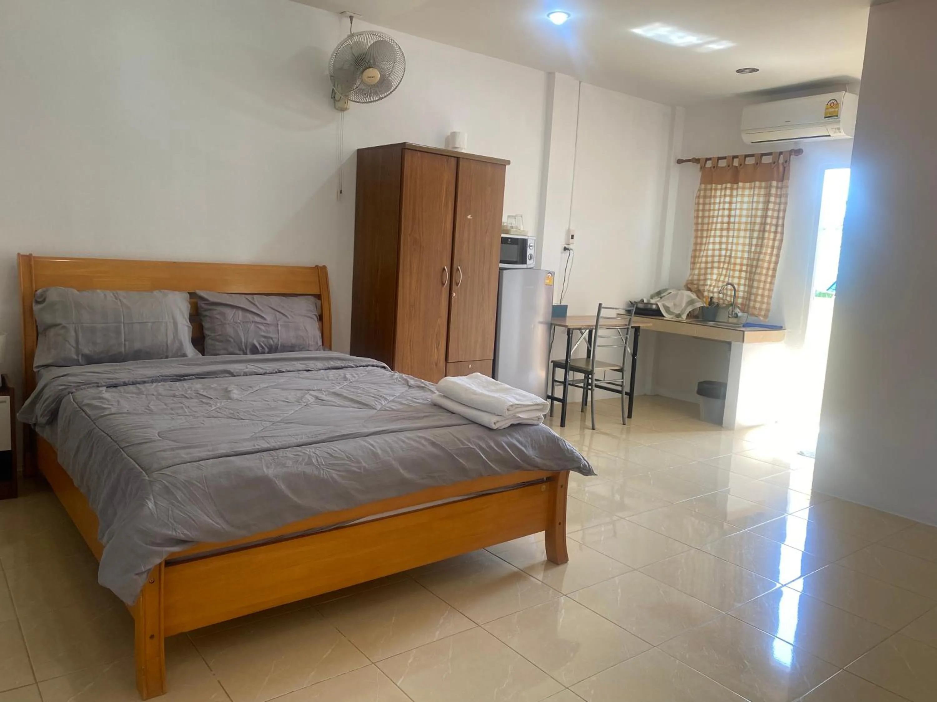 Bed in Bangtao Corner