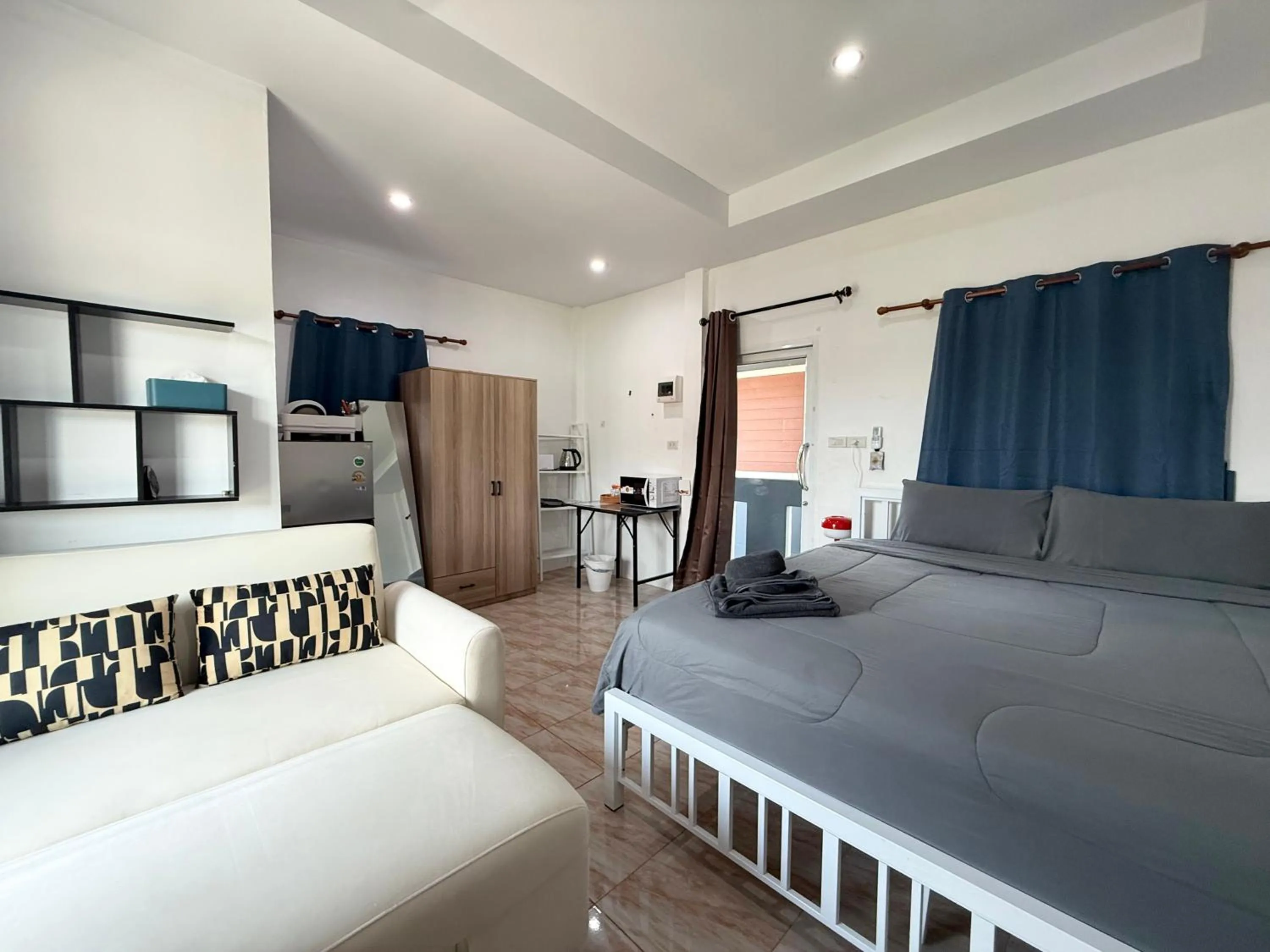 Bed in Bangtao Corner