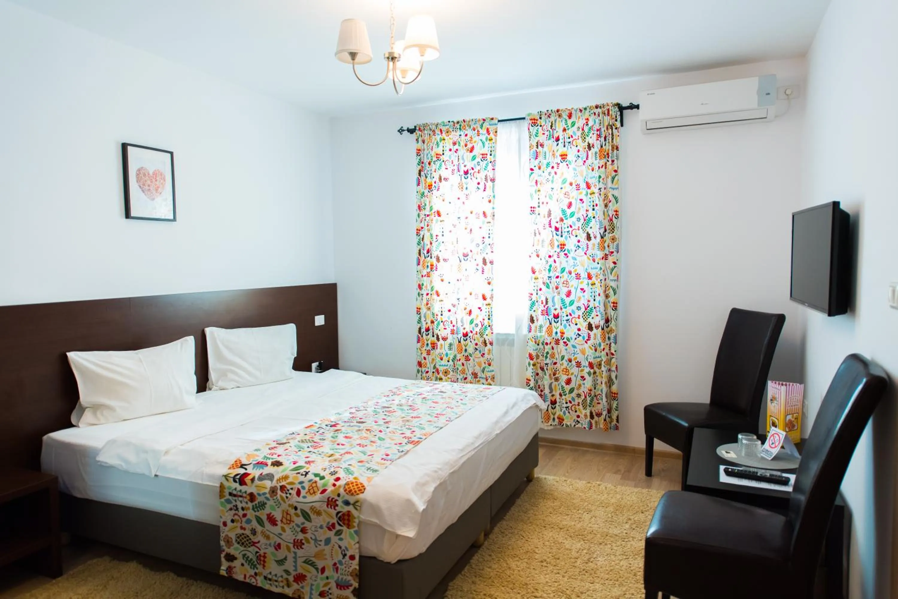 Bed in Pensiunea Puiu