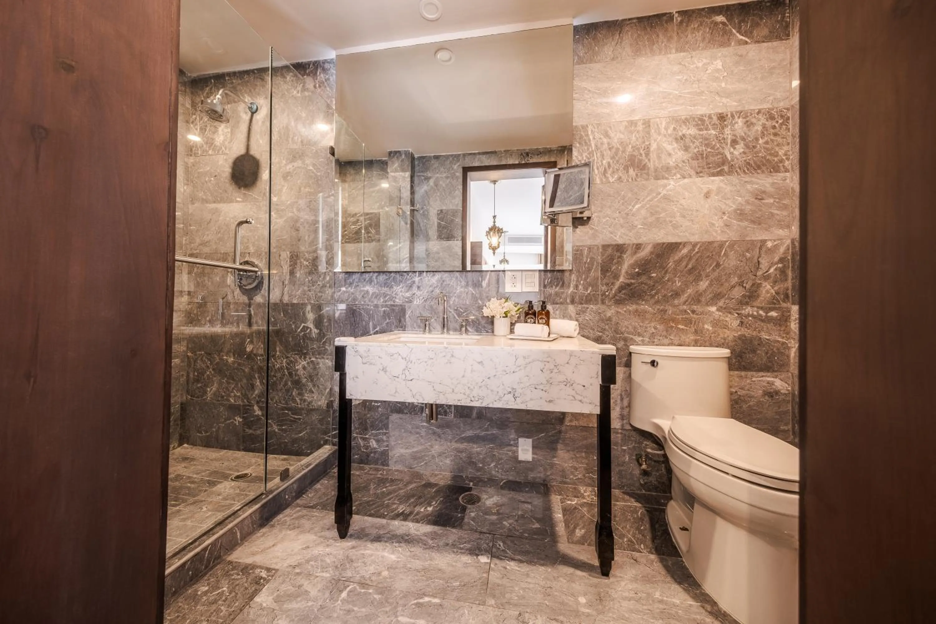 Shower in Casa Kloster Hotel Boutique