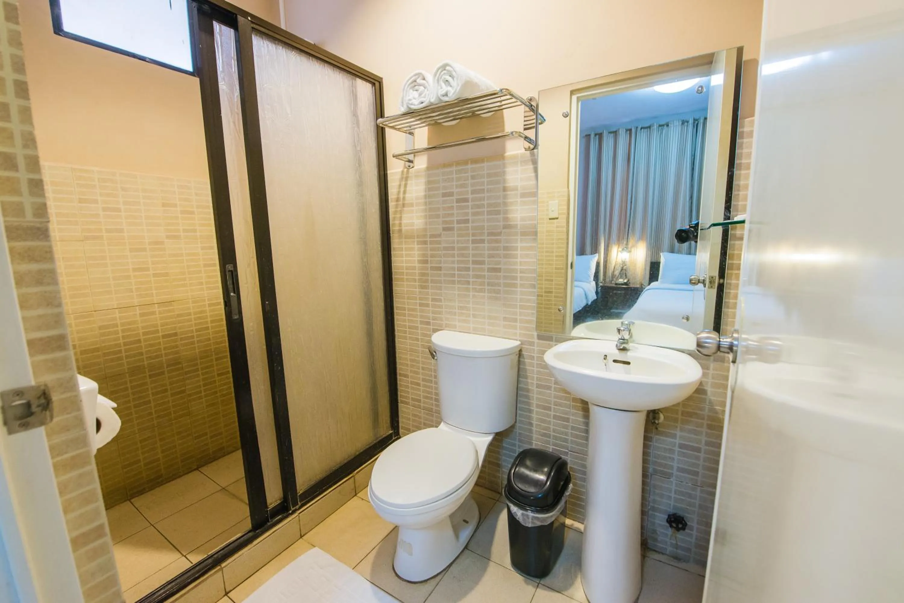 Toilet in Northland Resort Hotel Manapla