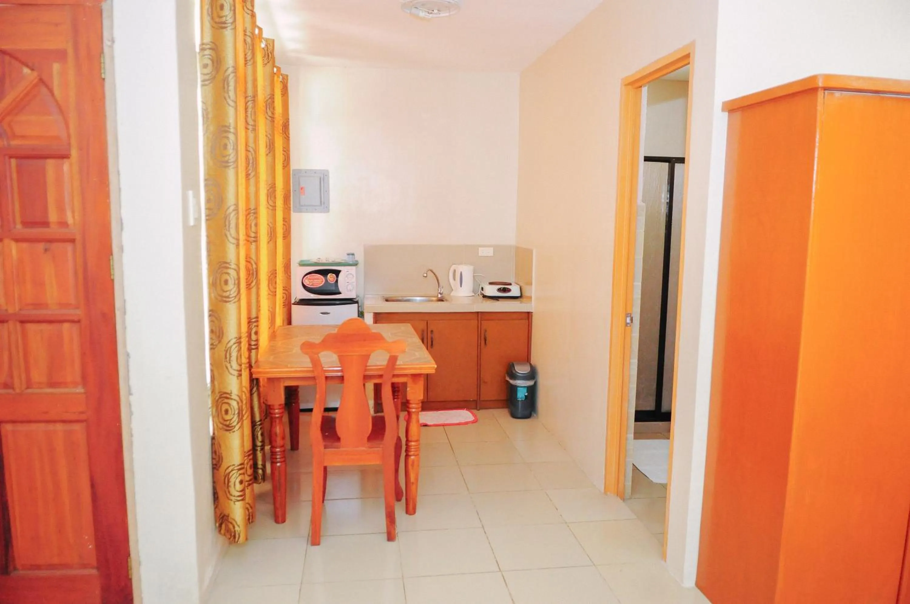 Kitchen or kitchenette in Northland Resort Hotel Manapla