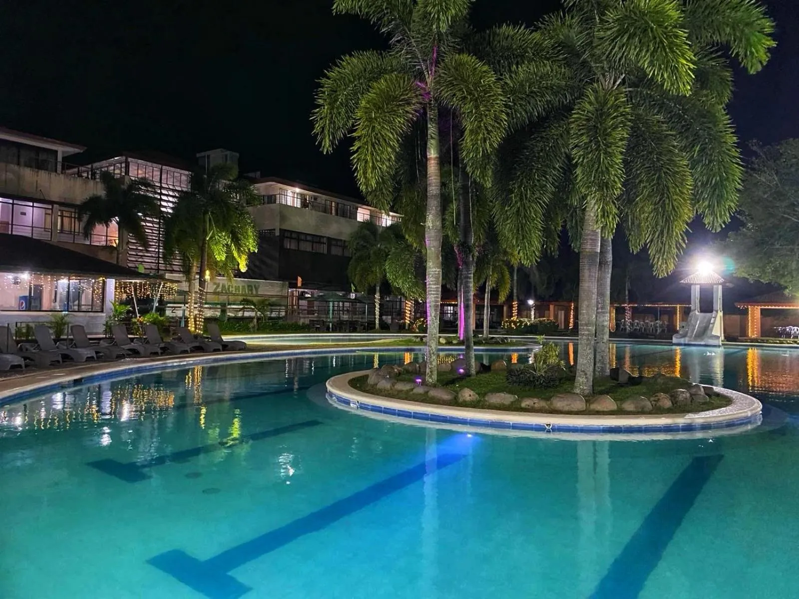 Swimming pool in Northland Resort Hotel Manapla