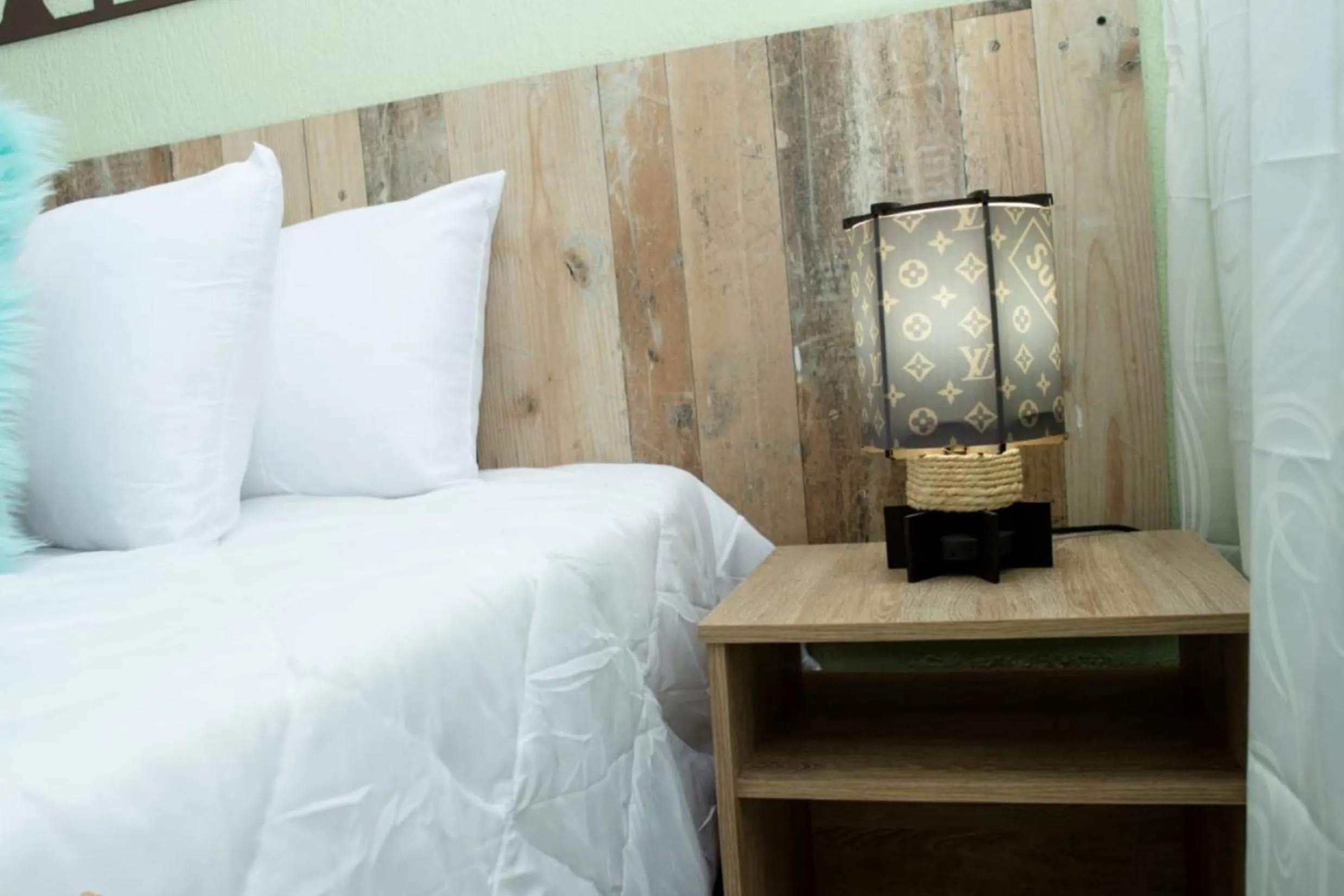 Photo of the whole room, Bed in ArisSha Boutique Hotel