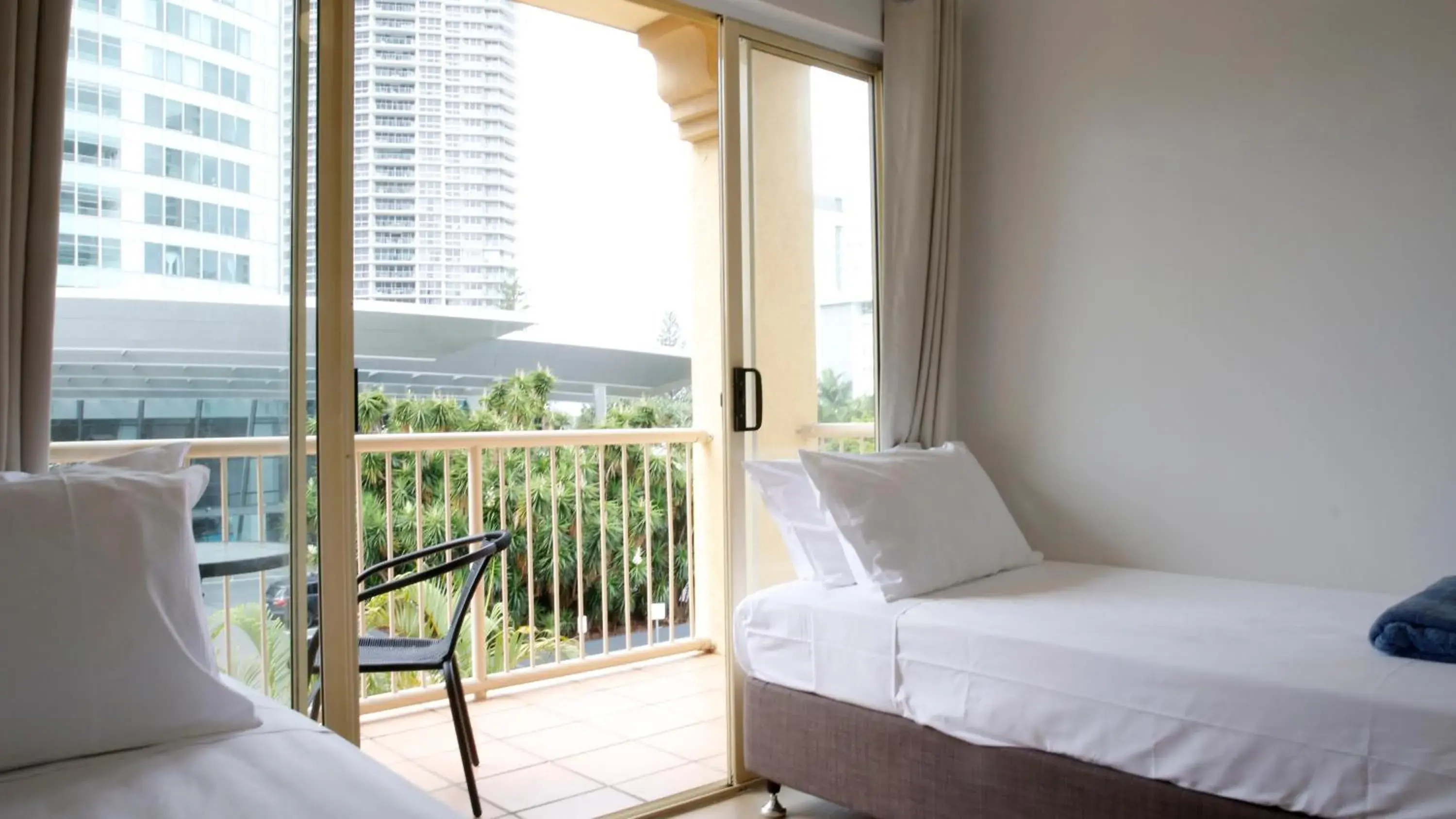 Bedroom, Bed in Breeze Inn Gold Coast Bedroom, Bed in Breeze Inn Gold Coast