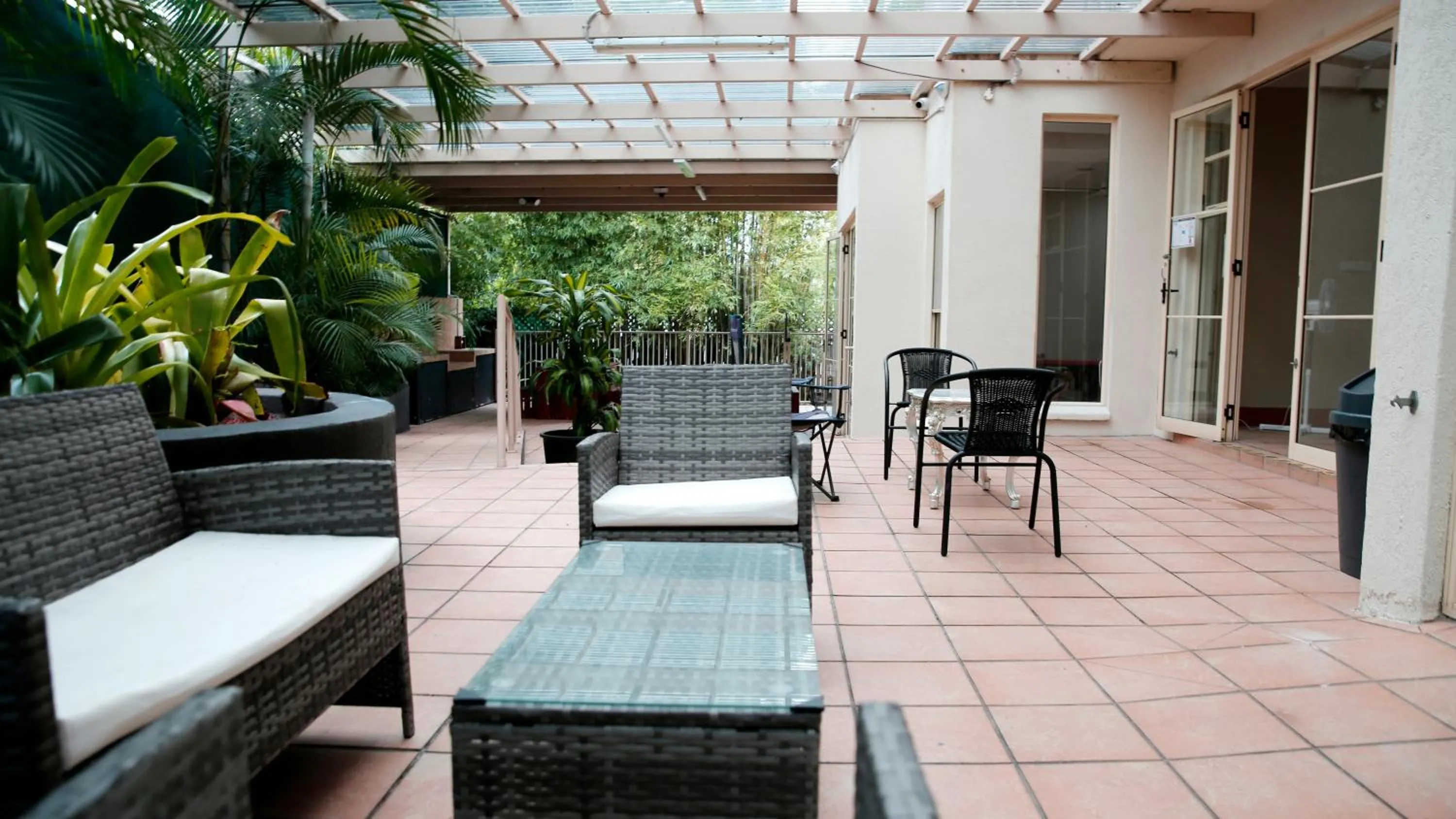 Balcony/Terrace in Breeze Inn Gold Coast